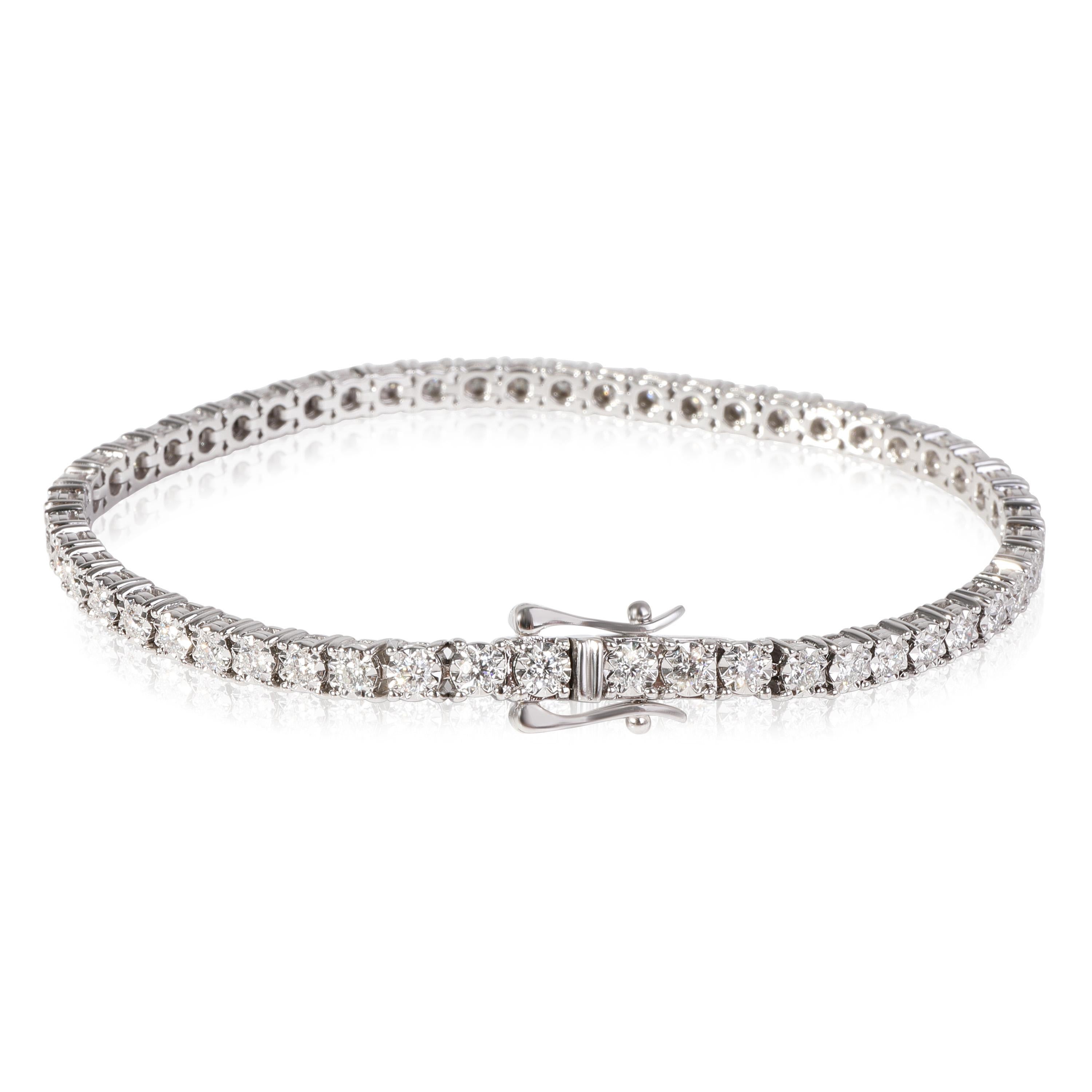 Diamond Tennis Bracelet in 14K White Gold (1.60 ctw)

PRIMARY DETAILS
SKU: 119515
Listing Title: Diamond Tennis Bracelet in 14K White Gold (1.60 ctw)
Condition Description: Retails for 3500 USD. In excellent condition and recently polished. Bracelet