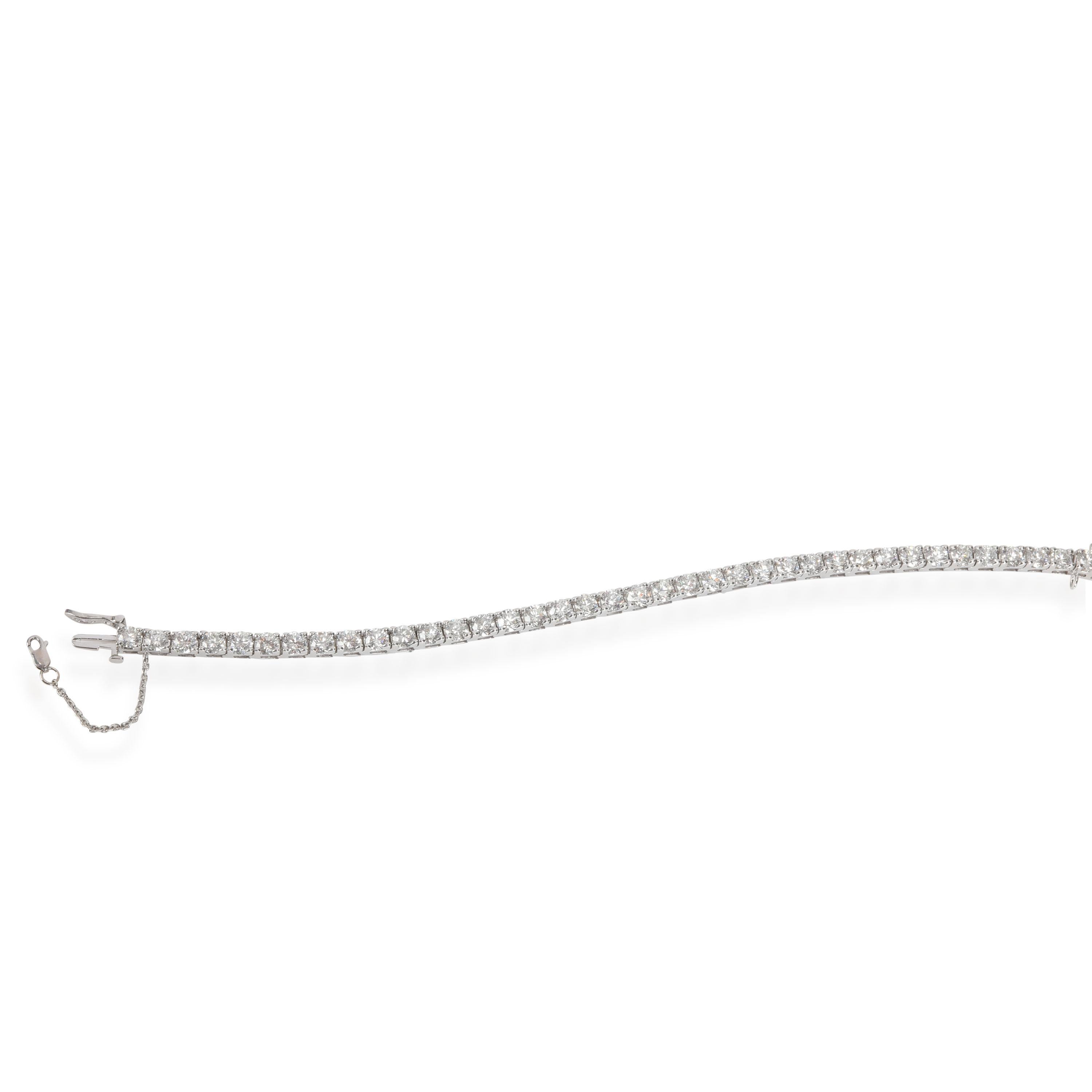 Diamond Tennis Bracelet in 14K White Gold 9.98 CTW In Excellent Condition For Sale In New York, NY