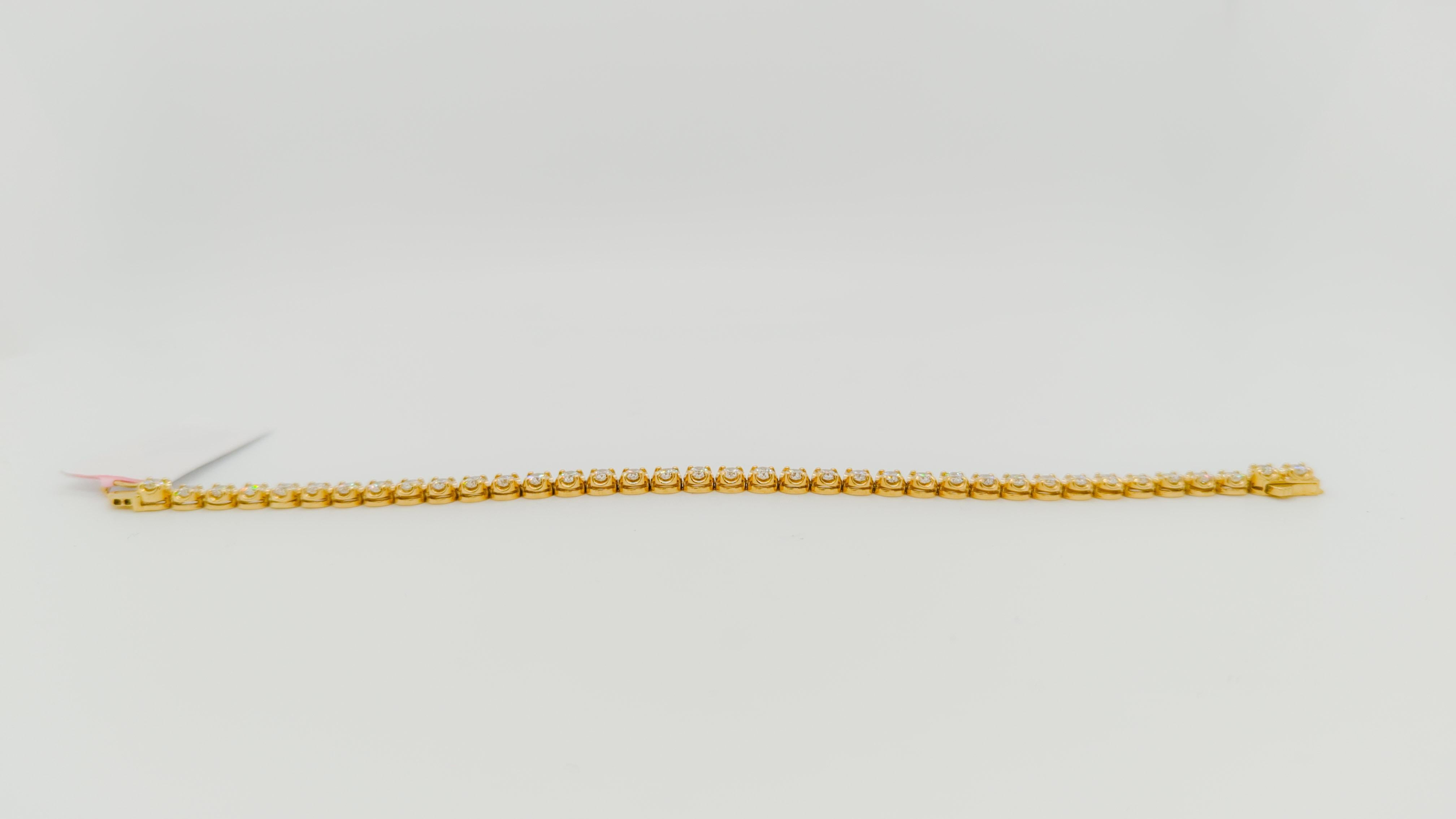 White Diamond Round Tennis Bracelet in 14k Yellow Gold In New Condition In Los Angeles, CA