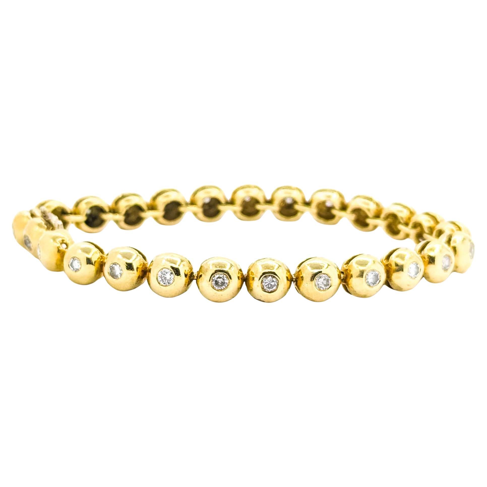 Bracciale tennis con diamanti in oro 18 carati in vendita