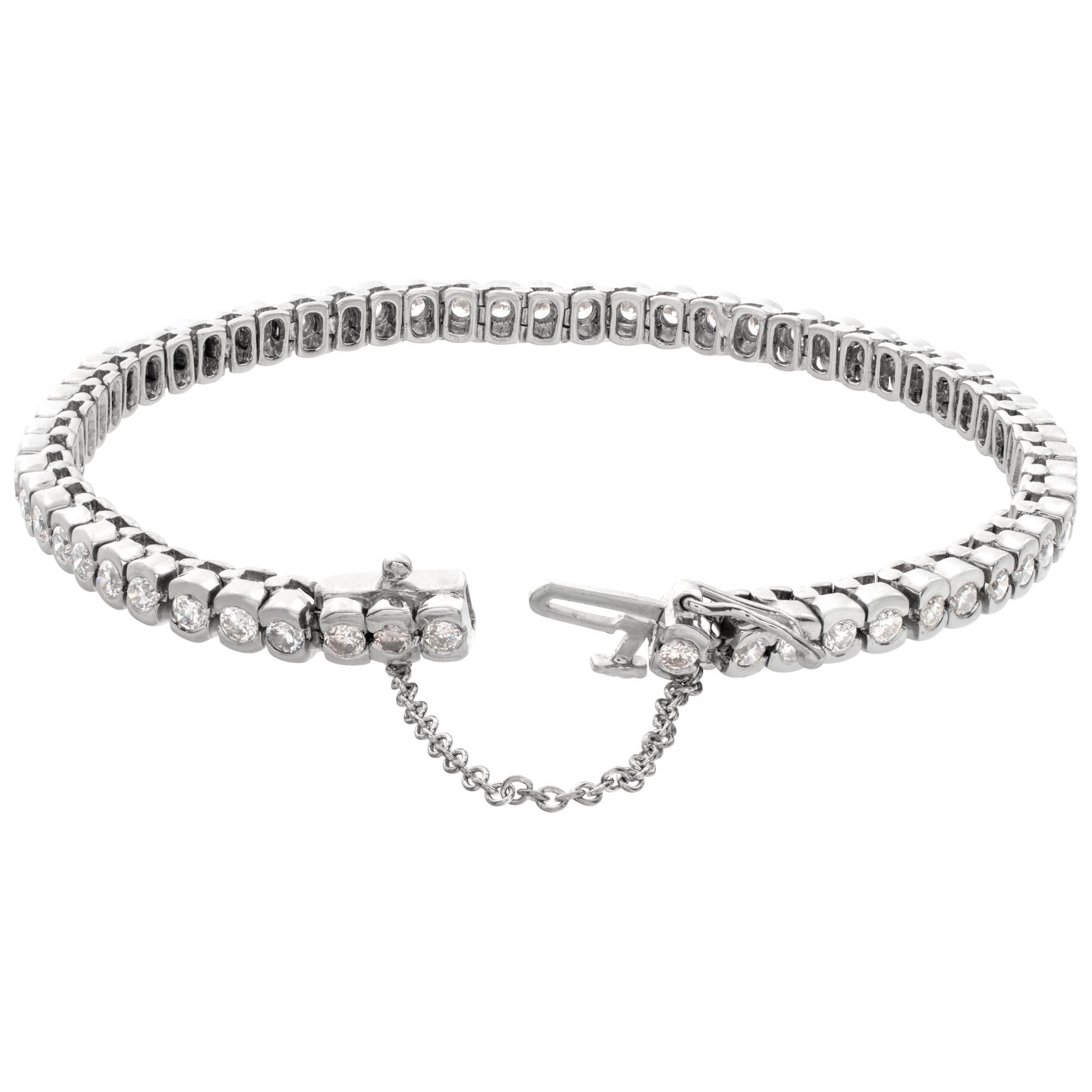Pulsera de Tenis de Diamantes en Platino con Aproximadamente 6 Quilates en Diamante Redondo en Excelente estado para la venta en Surfside, FL
