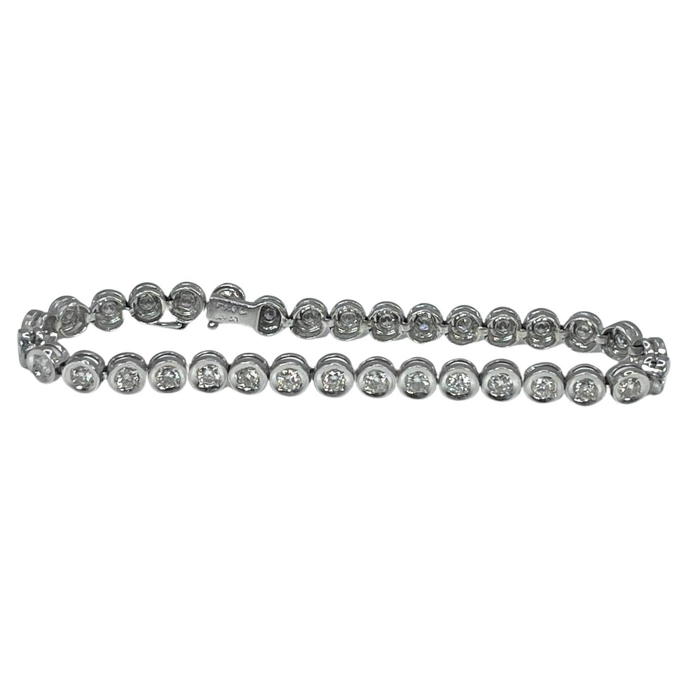 Diamond Tennis Bracelet PLATINUM 2.72ct Luxurious diamond bracelet For Sale