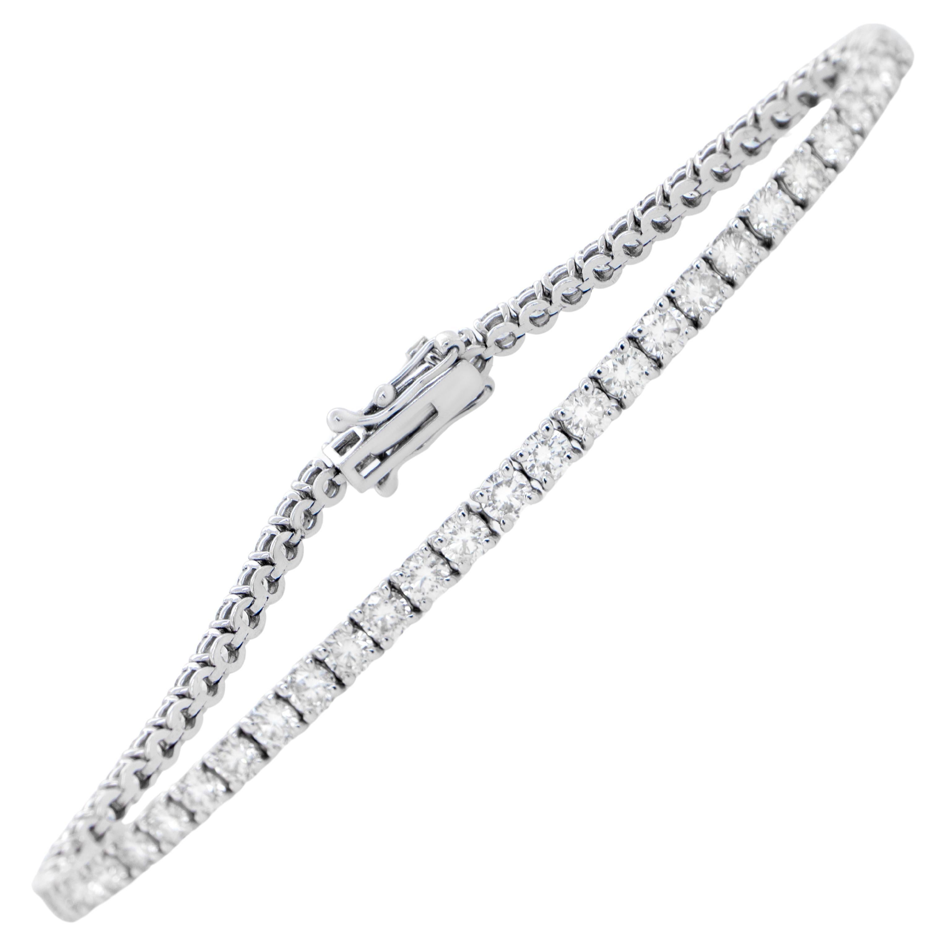 Diamond Tennis Bracelet Round Brilliant Cut 3.75 Carats 18K Gold For Sale