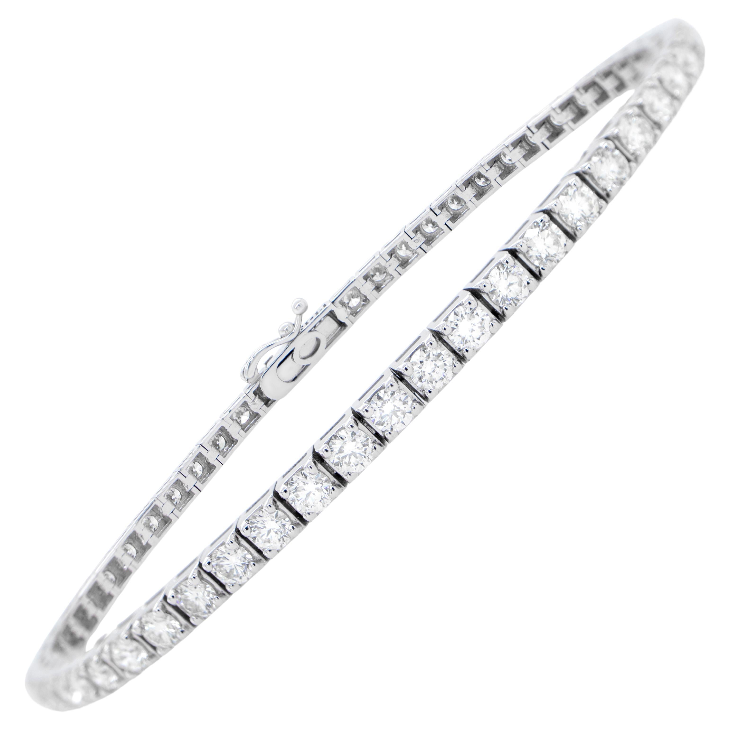 Diamond Tennis Bracelet Round Brilliant Cut 4 Carats 18K White Gold For Sale