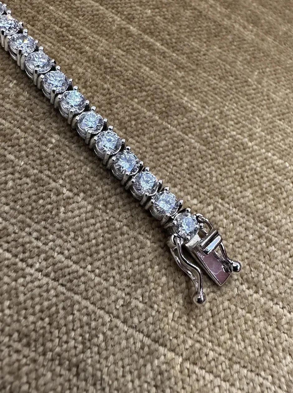 Diamond Tennis Bracelet Rounds 7 Carats in 14k White Gold 7 inches In Excellent Condition For Sale In La Jolla, CA
