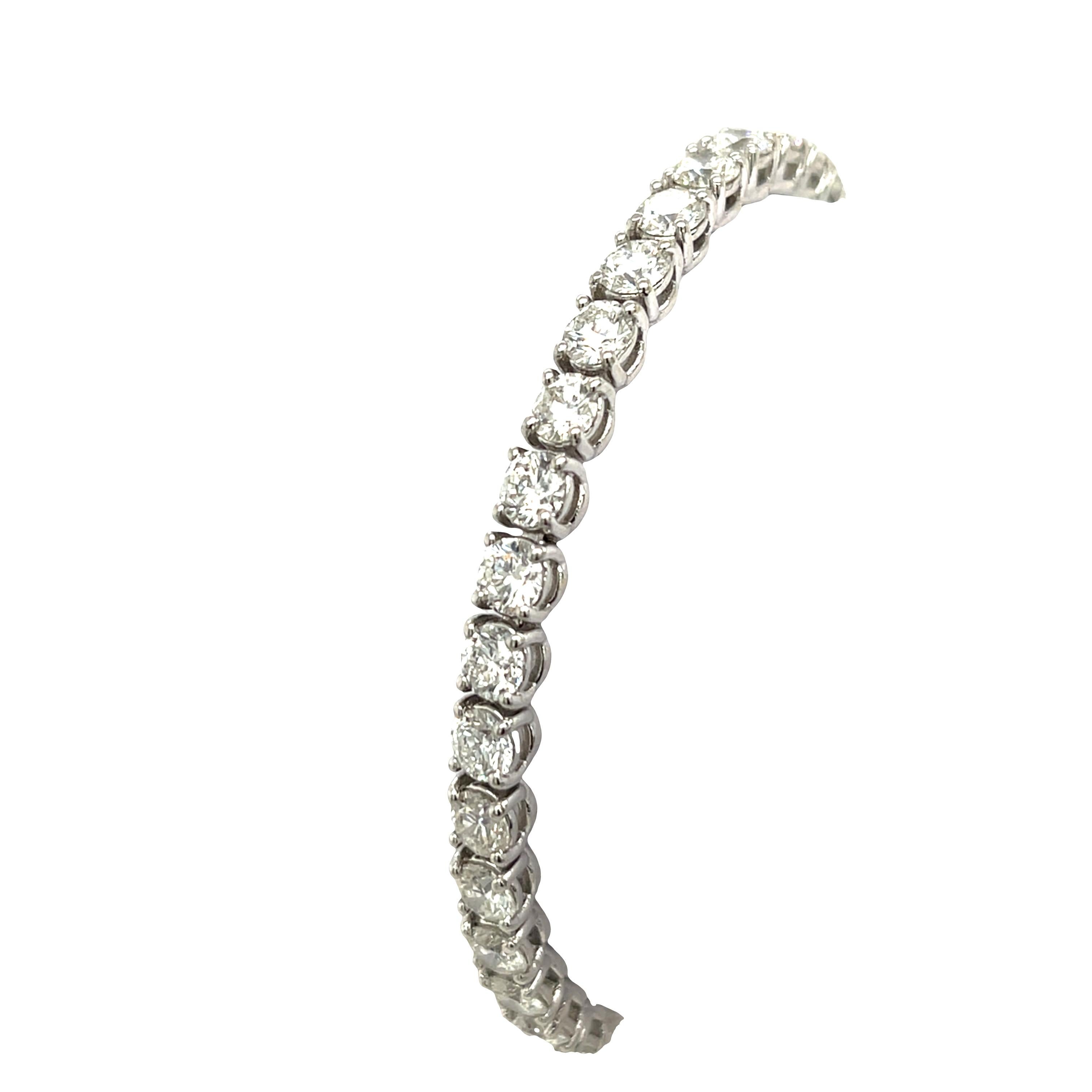 Donna Bracciale Tennis con diamanti naturali da 10,57 carati in oro bianco da 18 carati in vendita