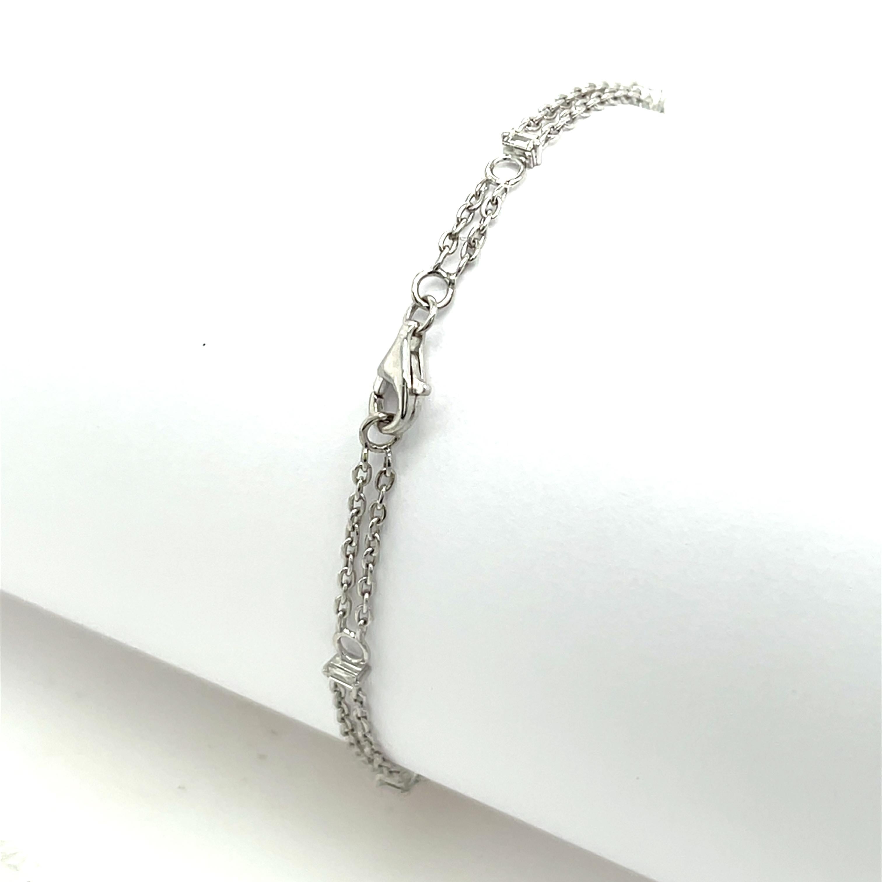 Baguette Cut Diamond Tennis Bracelet Set With 1.0ct Baguette Natural Diamonds in 18ct Gold For Sale