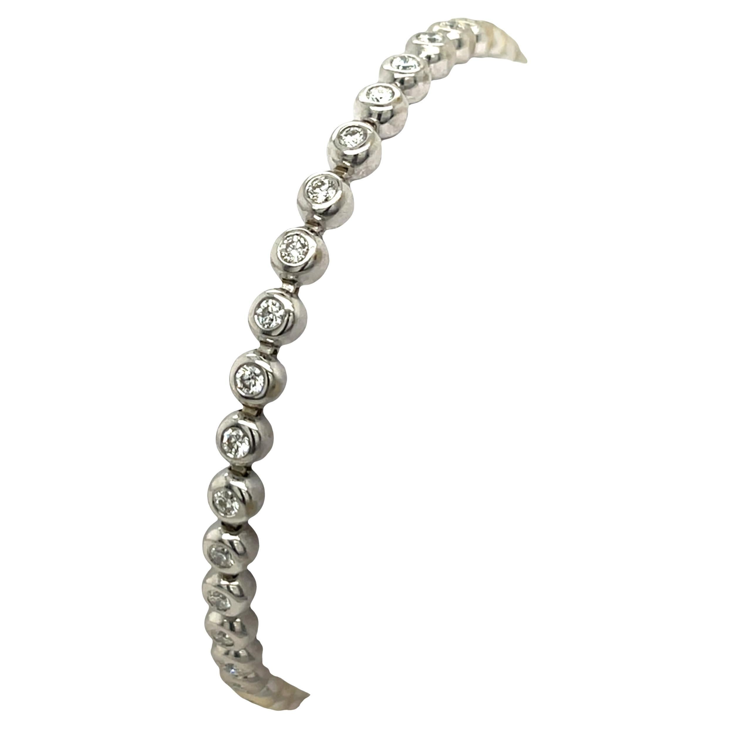 Pulsera de tenis de diamantes engastada con diamantes naturales de 1,26 ct en oro blanco de 18 ct