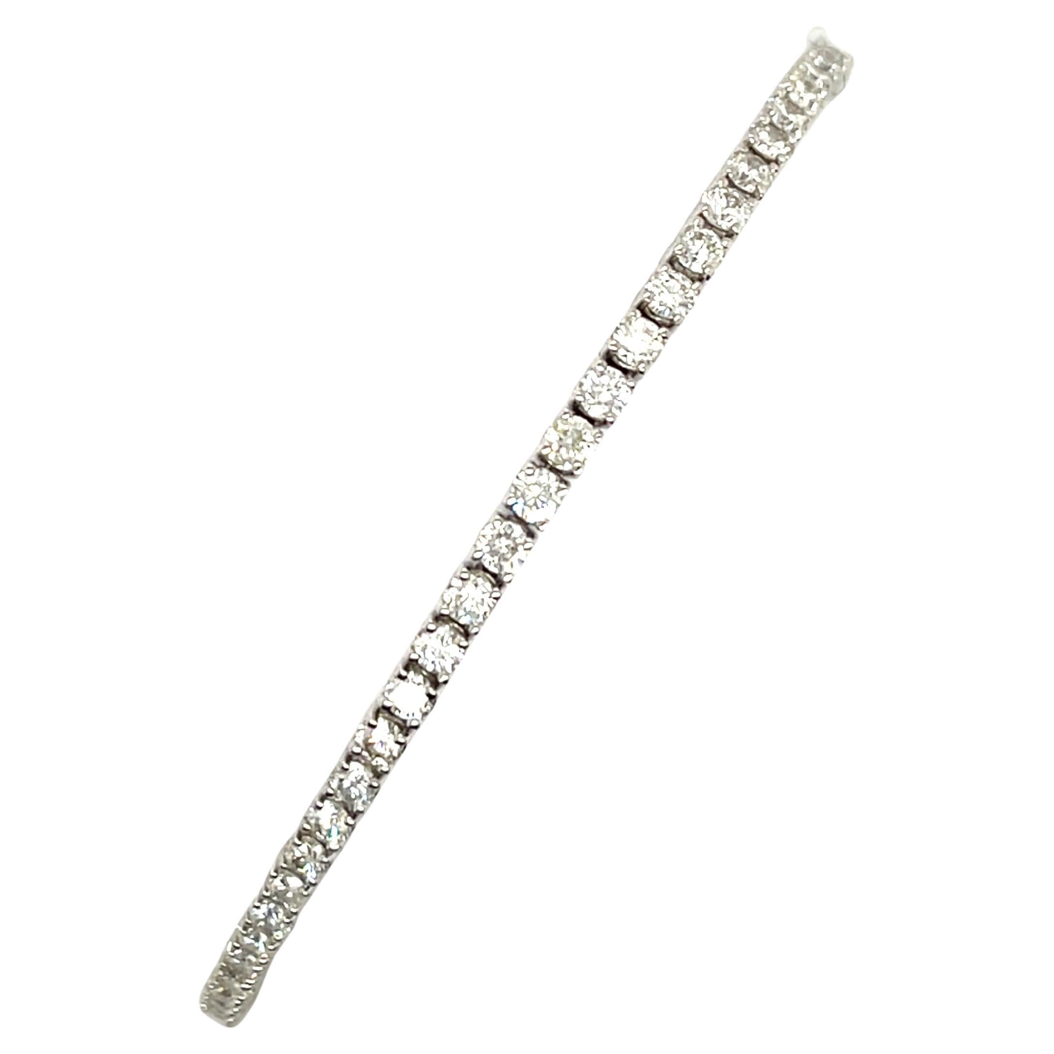 Diamond Tennis Bracelet Set With 2.25ct Natural Diamonds in 18ct White Gold