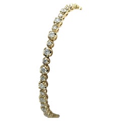 Diamond Tennis Bracelet Set With 2.70ct Natural Diamonds in 14ct Yellow Gold
