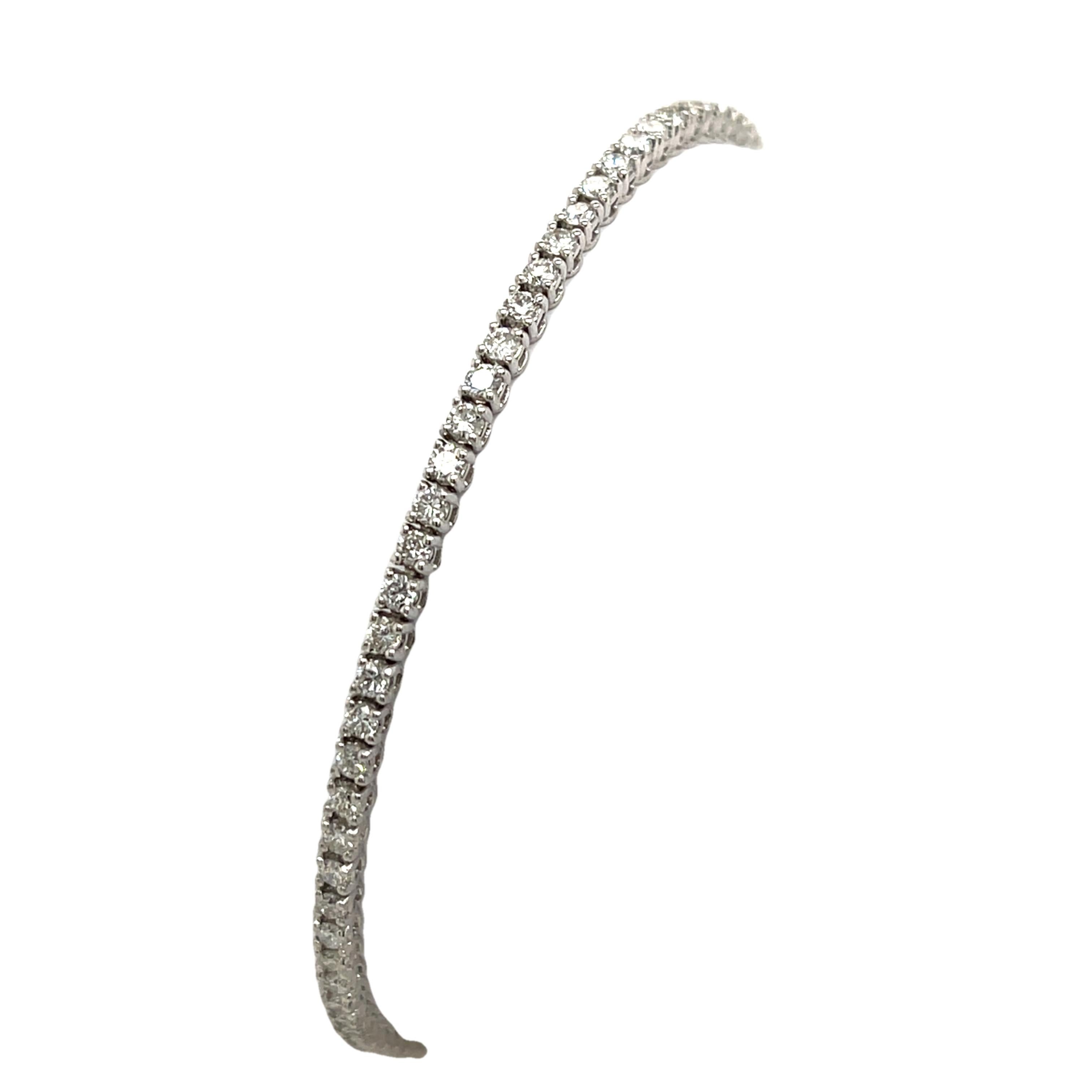 Diamond Tennis Bracelet Set With 2.75ct Natural Diamonds in 18ct White Gold
