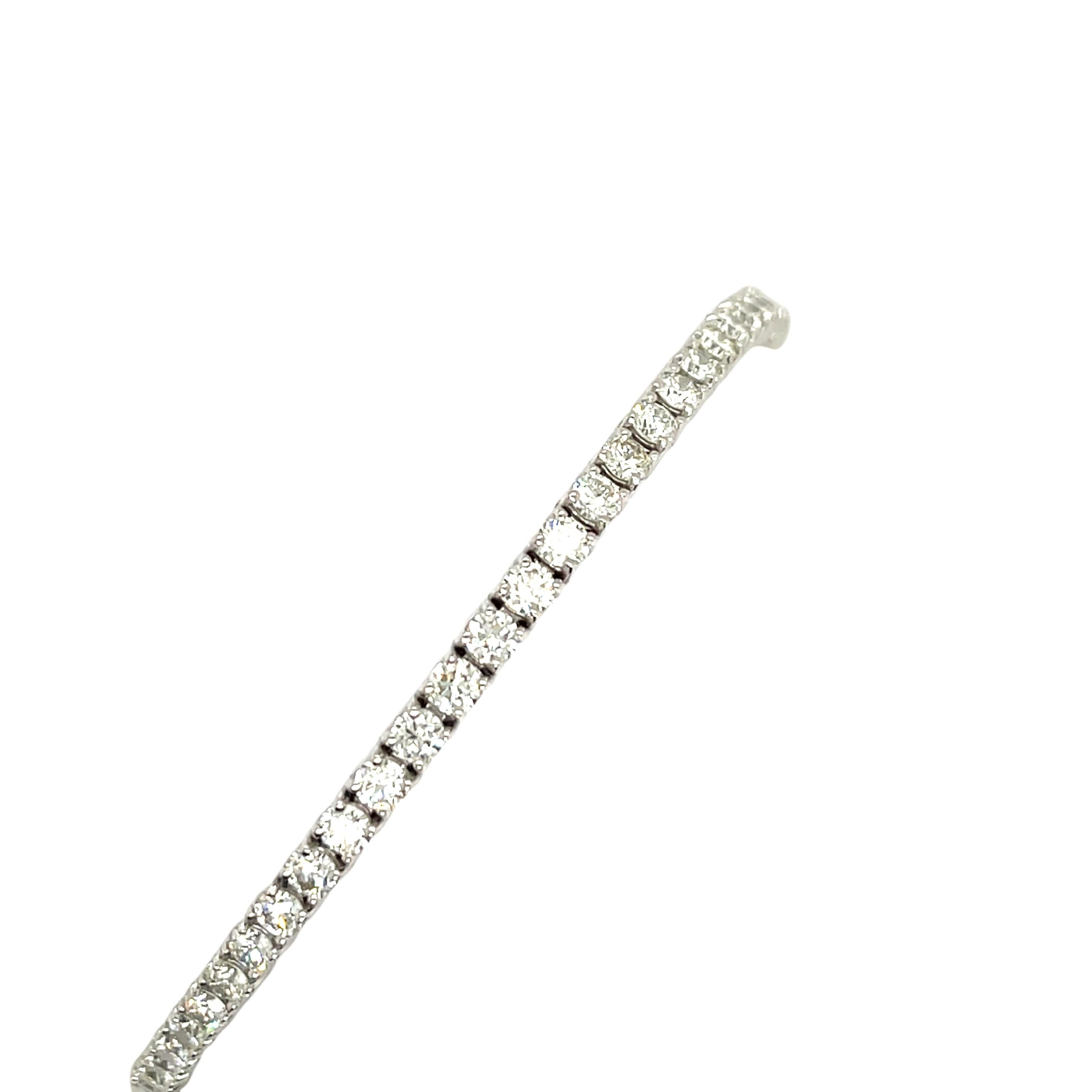 Women's or Men's Diamond Tennis Bracelet Set With 3.50ct Natural Diamonds in 18ct White Gold For Sale