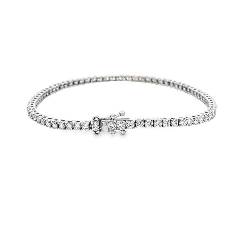 Modern  Diamond Tennis Bracelet White Round Diamonds 3.18CT, H color SI clarity in 14KW For Sale