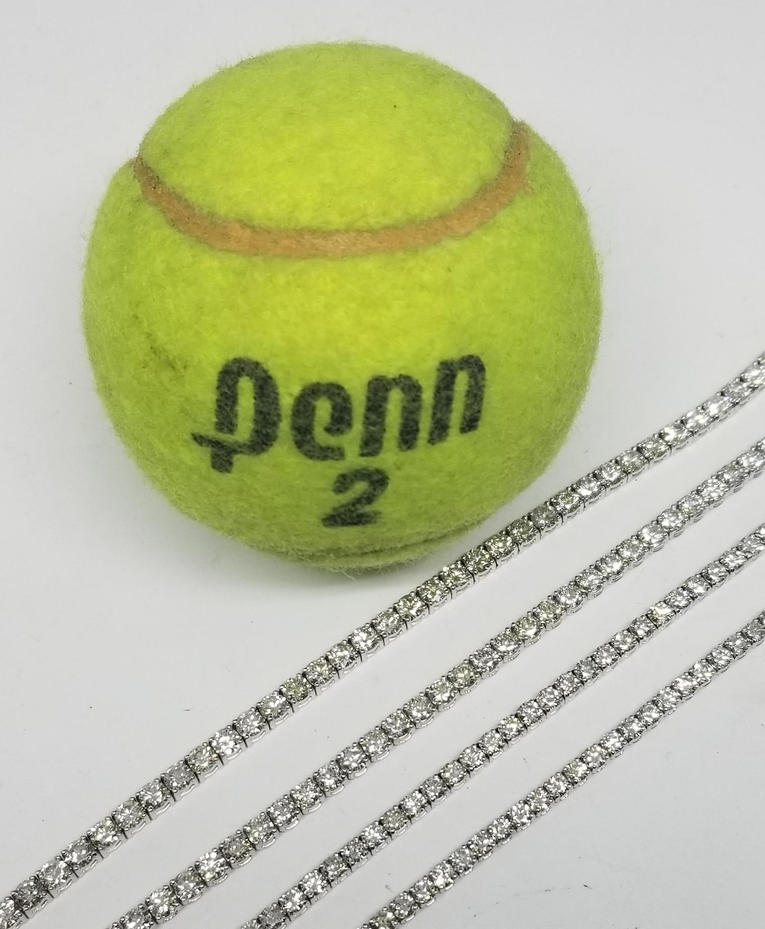 Bracciale tennis con diamanti da 9,51 carati incastonati in oro bianco 14k in vendita 3
