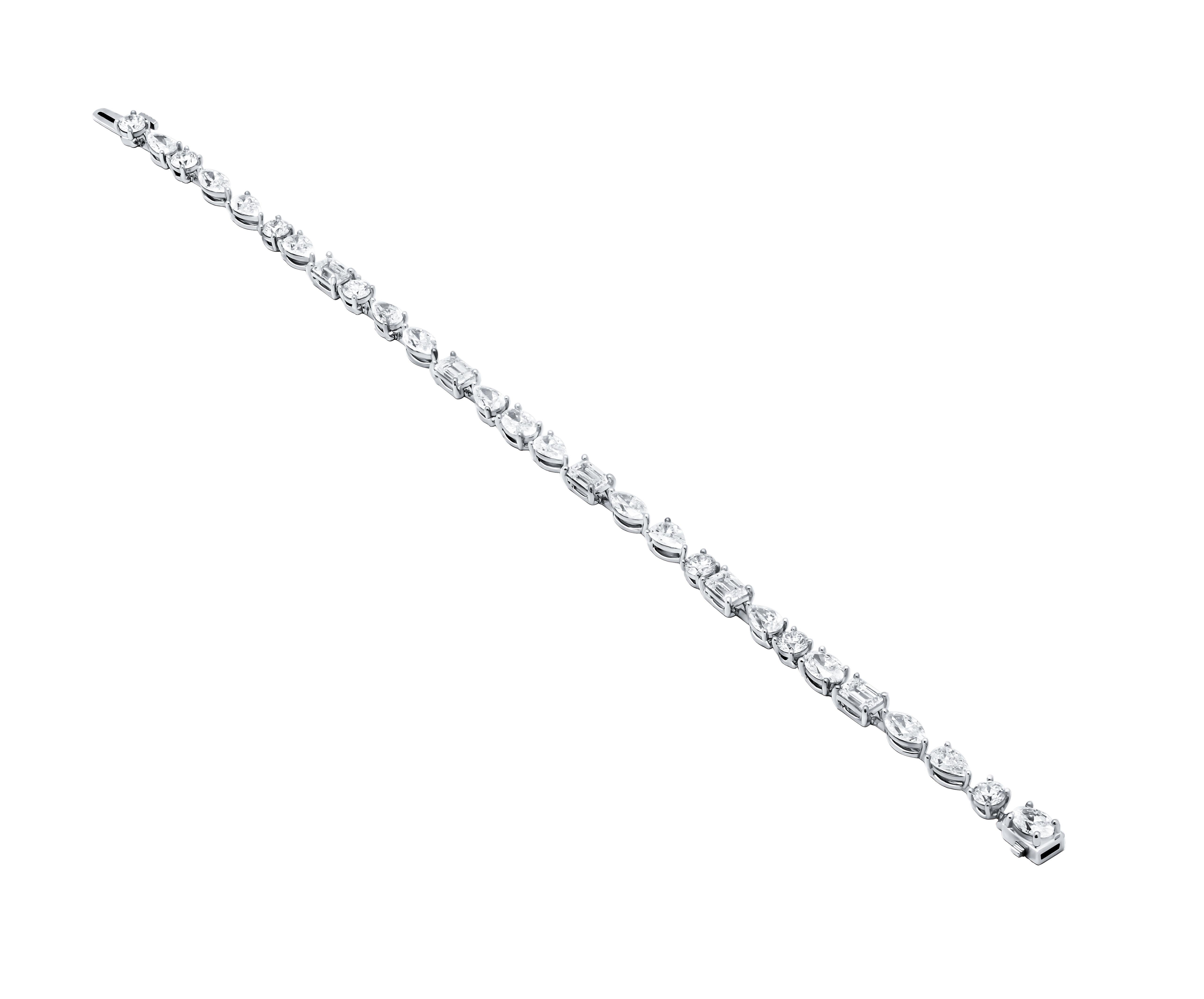 Moderne Bracelet tennis avec diamants de formes mixtes en vente
