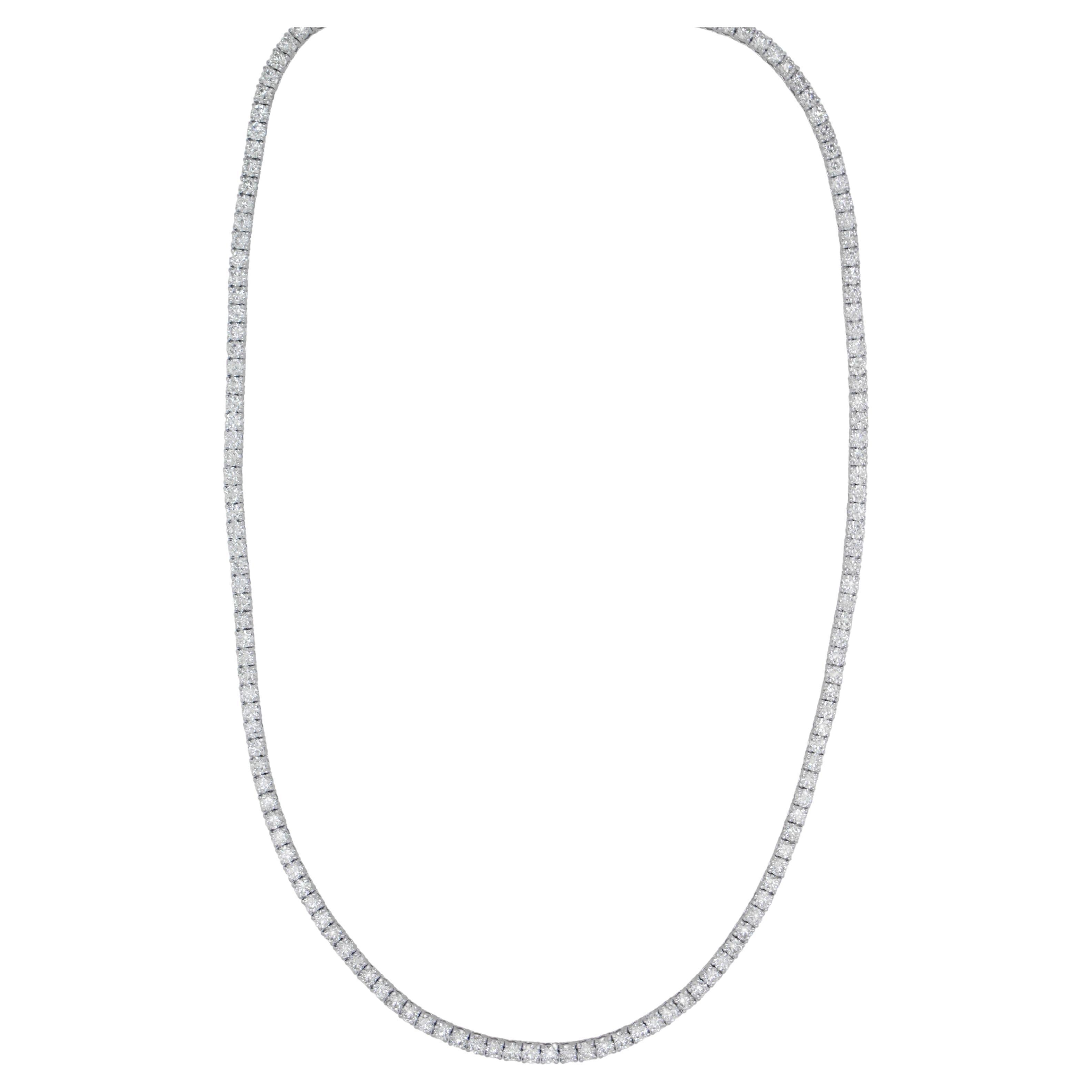 Diamond Tennis Necklace 11.5 Carats 18K Gold For Sale
