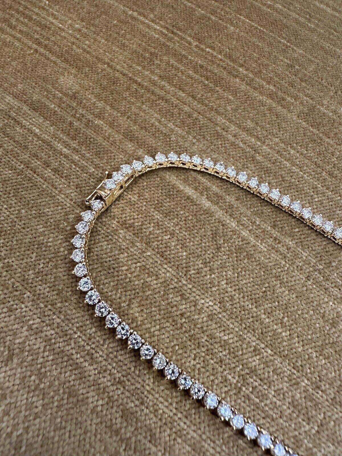 Diamond Tennis Necklace 11.64 Carats Total Weight Graduated in 18k Yellow Gold In Excellent Condition For Sale In La Jolla, CA