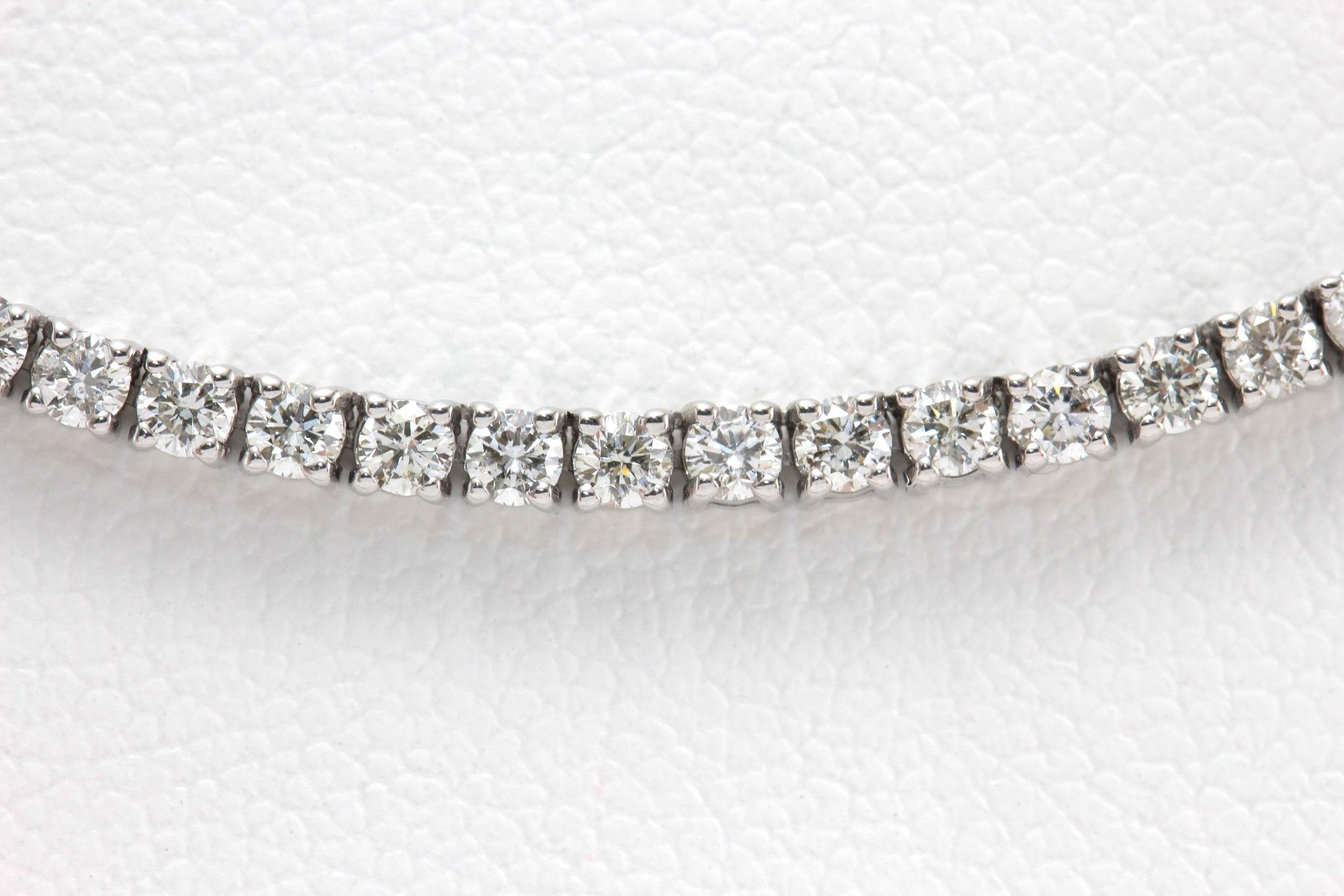 Diamond Tennis Necklace 14 Karat White Gold 9.47 Carat In Good Condition For Sale In Boca Raton, FL