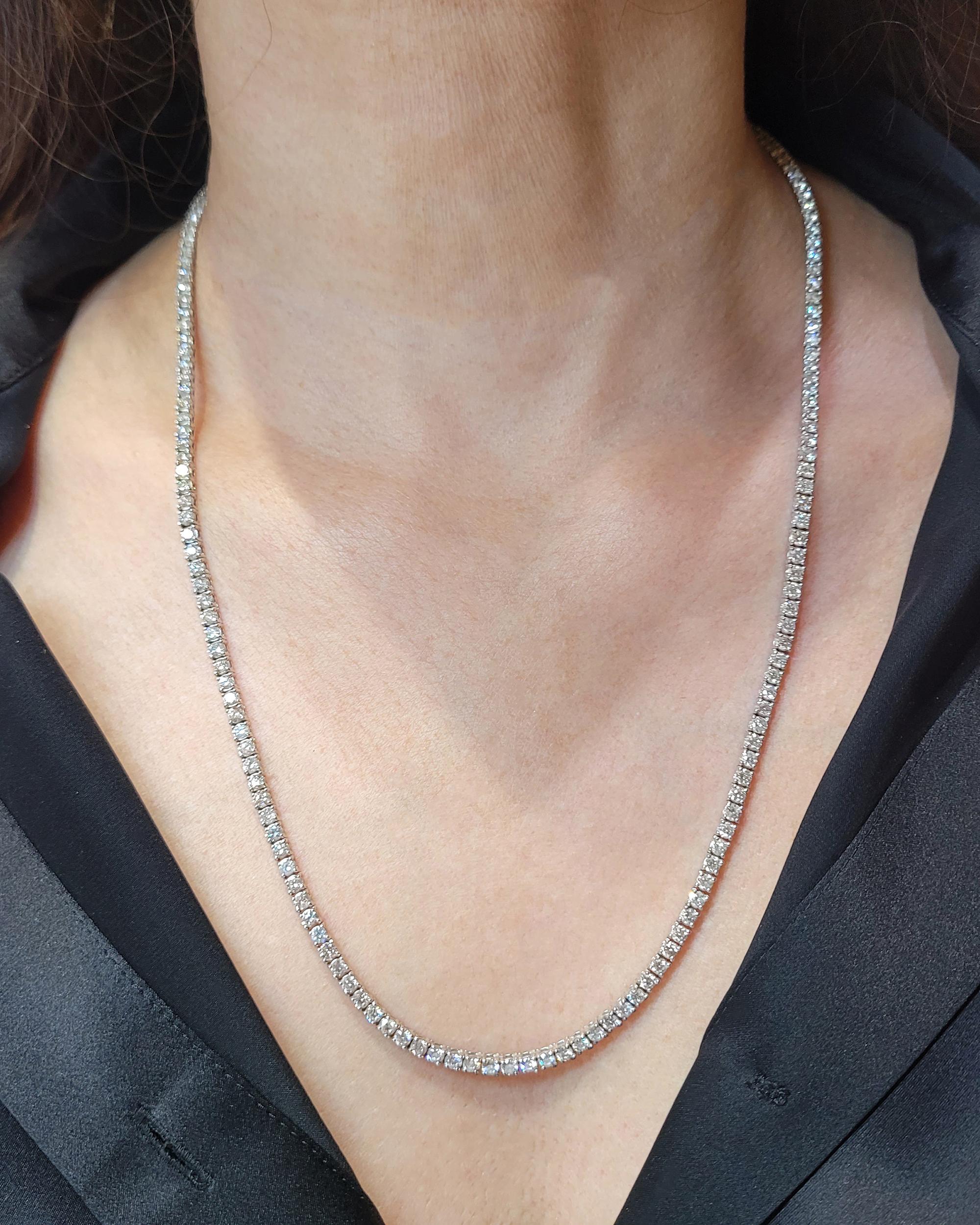 Brilliant Cut Diamond Tennis Necklace 14kt White Gold For Sale