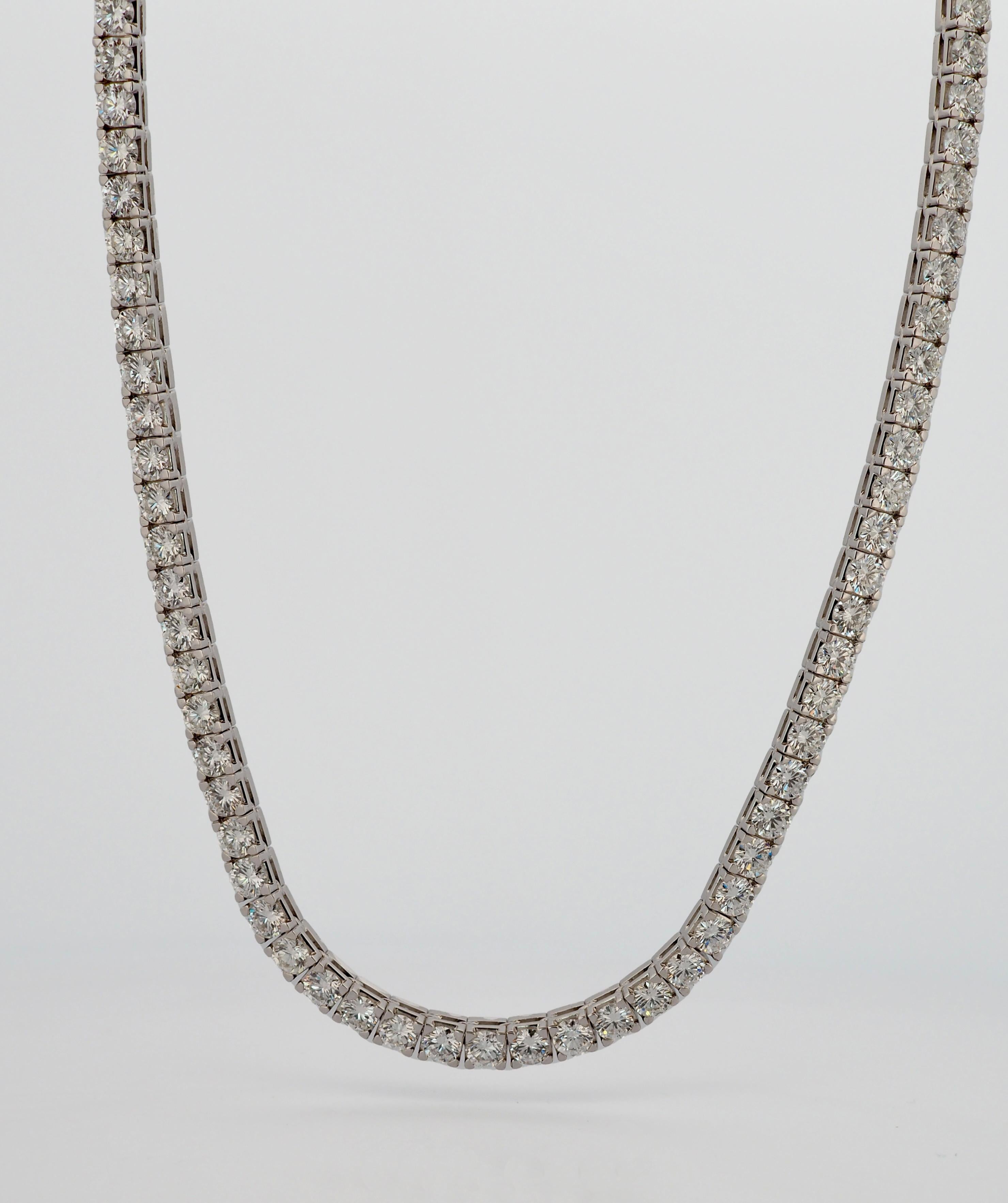 Brilliant Cut Diamond Tennis Necklace, 19.72 ct For Sale