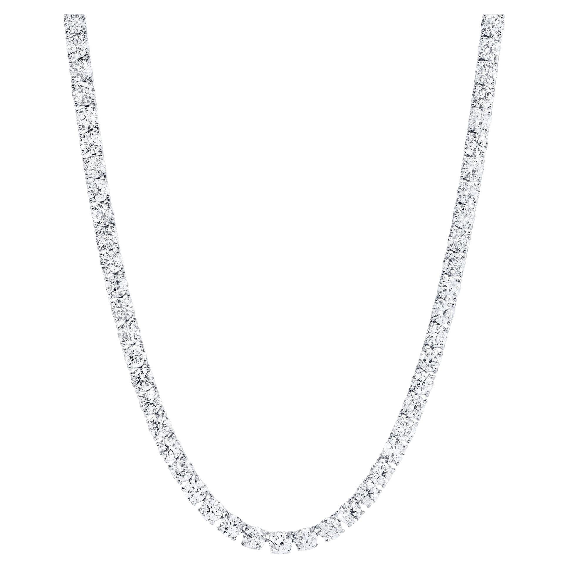 Collier tennis en or blanc 18 carats avec diamants de 30.7 carats, taille ronde en vente