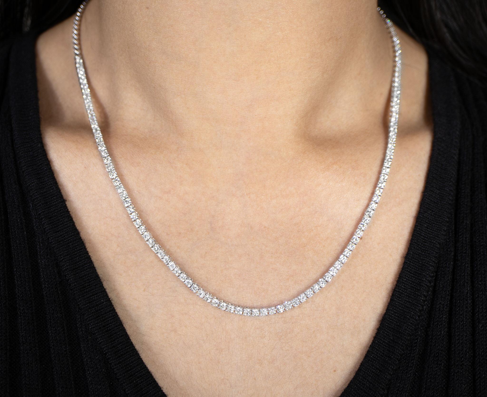 Round Cut Diamond Tennis Necklace 5.3 Carats 18K Gold For Sale