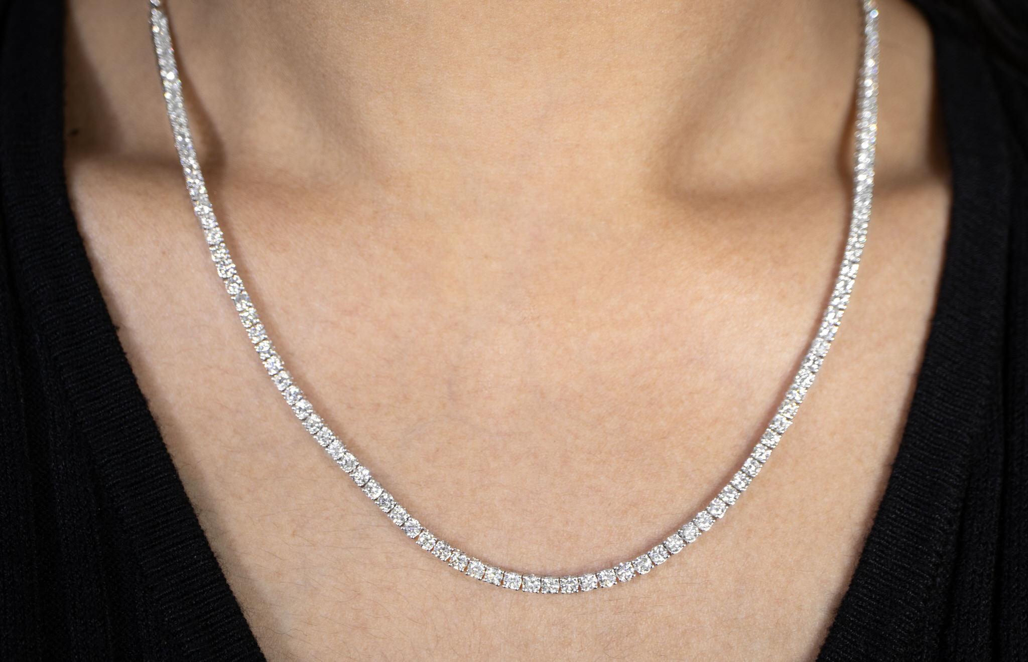 Women's or Men's Diamond Tennis Necklace 5.3 Carats 18K Gold For Sale