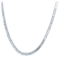 Collana Tennis con diamanti baguette da 4,40 carati in oro bianco 18 carati