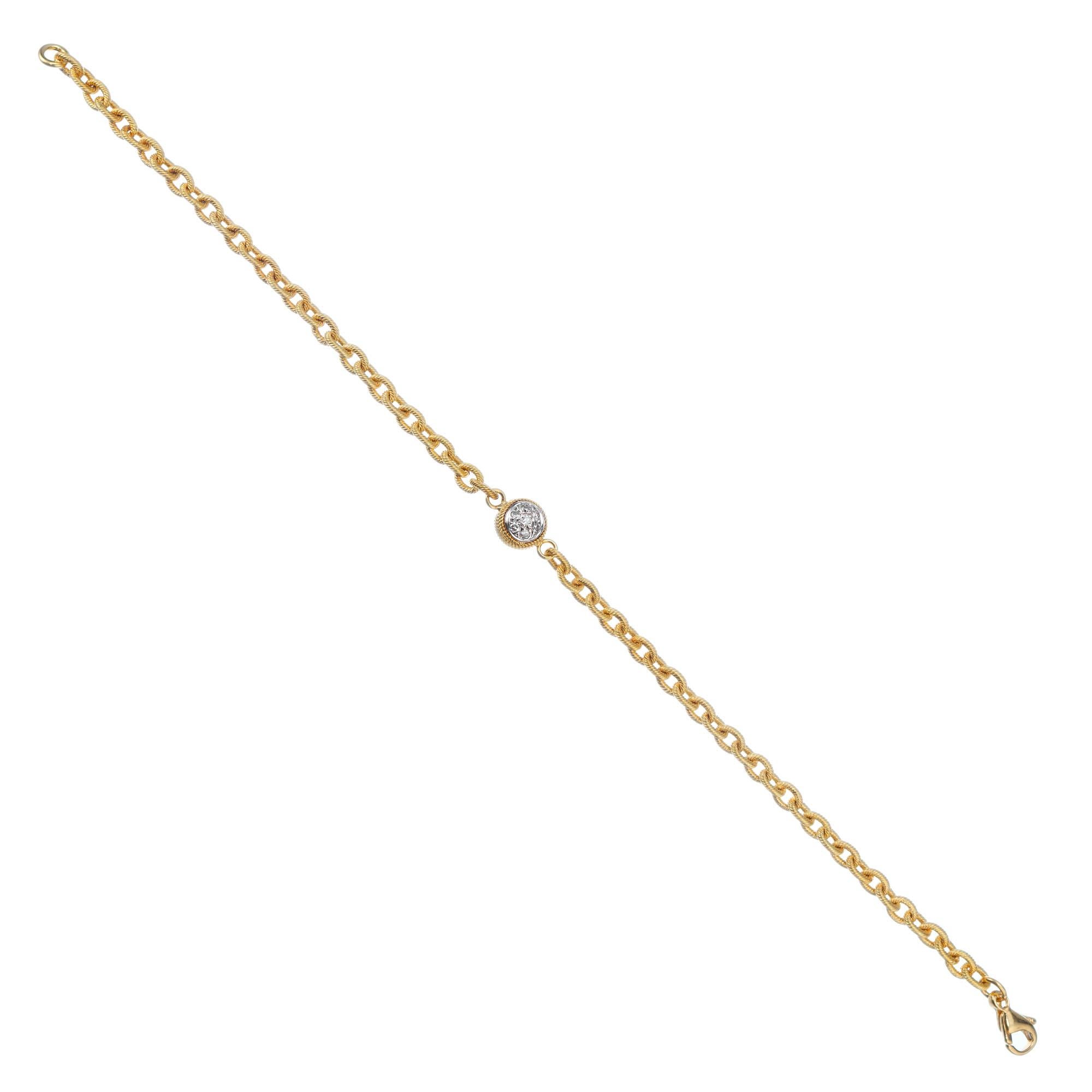 Diamond Textured Gold Chain Link Bracelet For Sale