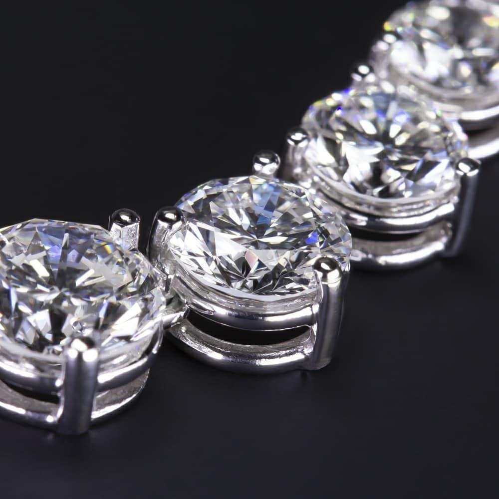 Collier ligne tennis à trois griffes en or blanc 18 carats et diamants, fabriqué en ITALIE Pour femmes en vente