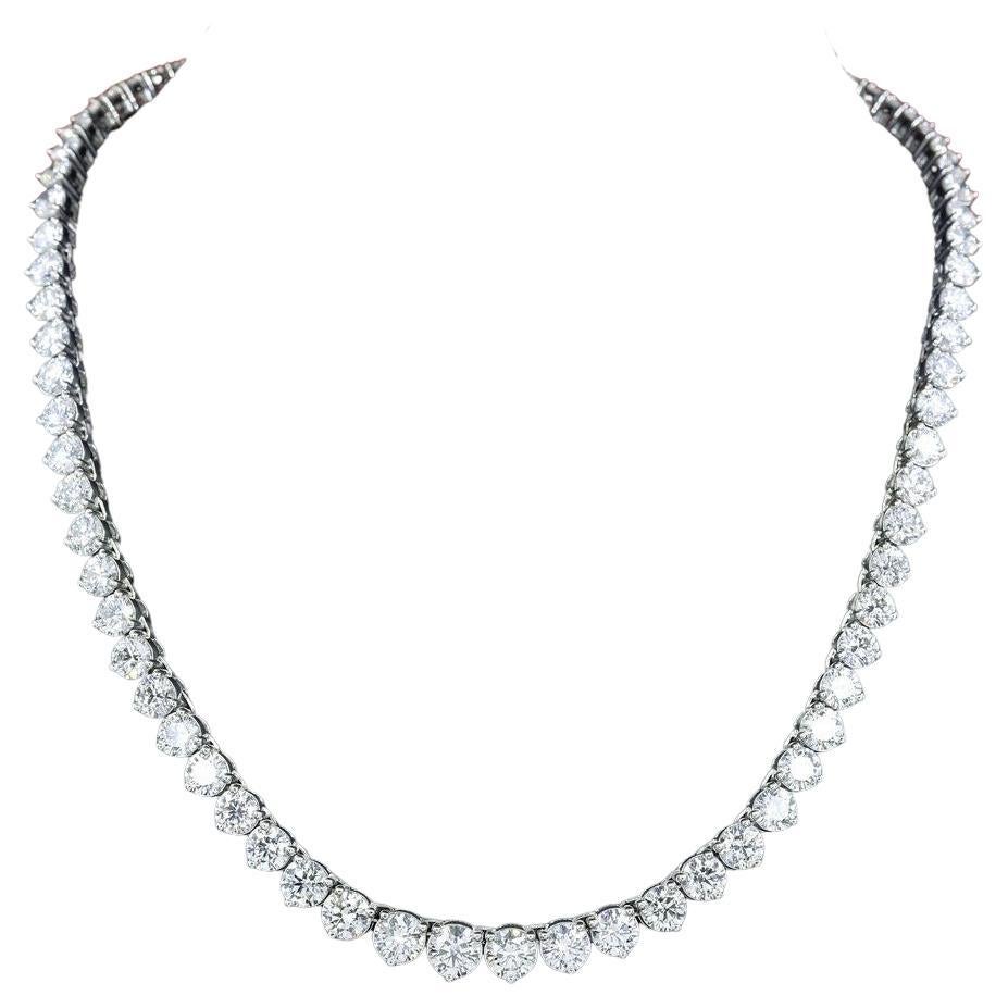 Diamant-Halskette mit drei Verschlüssen aus 18 Karat Weißgold mit Tennis-Linien