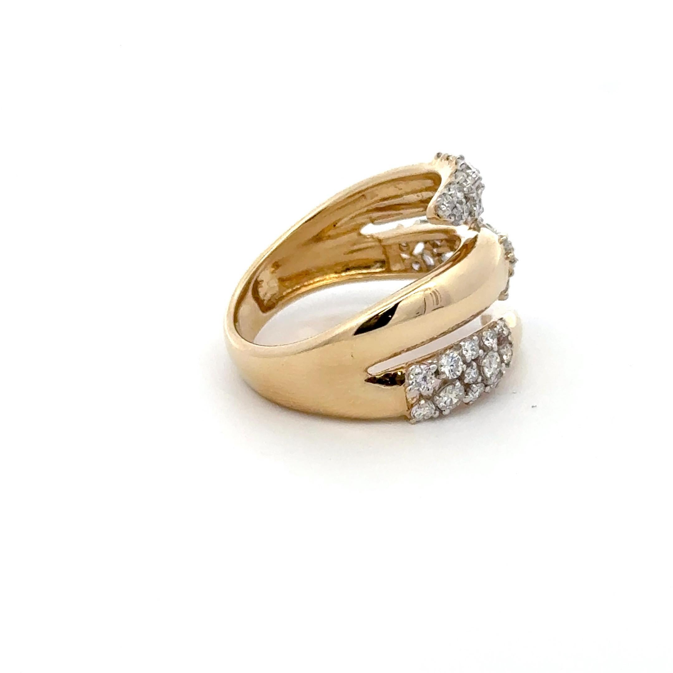 Taglio rotondo Anello con diamante a tre file The Row 0,92 carati in oro giallo 14 carati G-H SI1-2 5,9 grammi in vendita