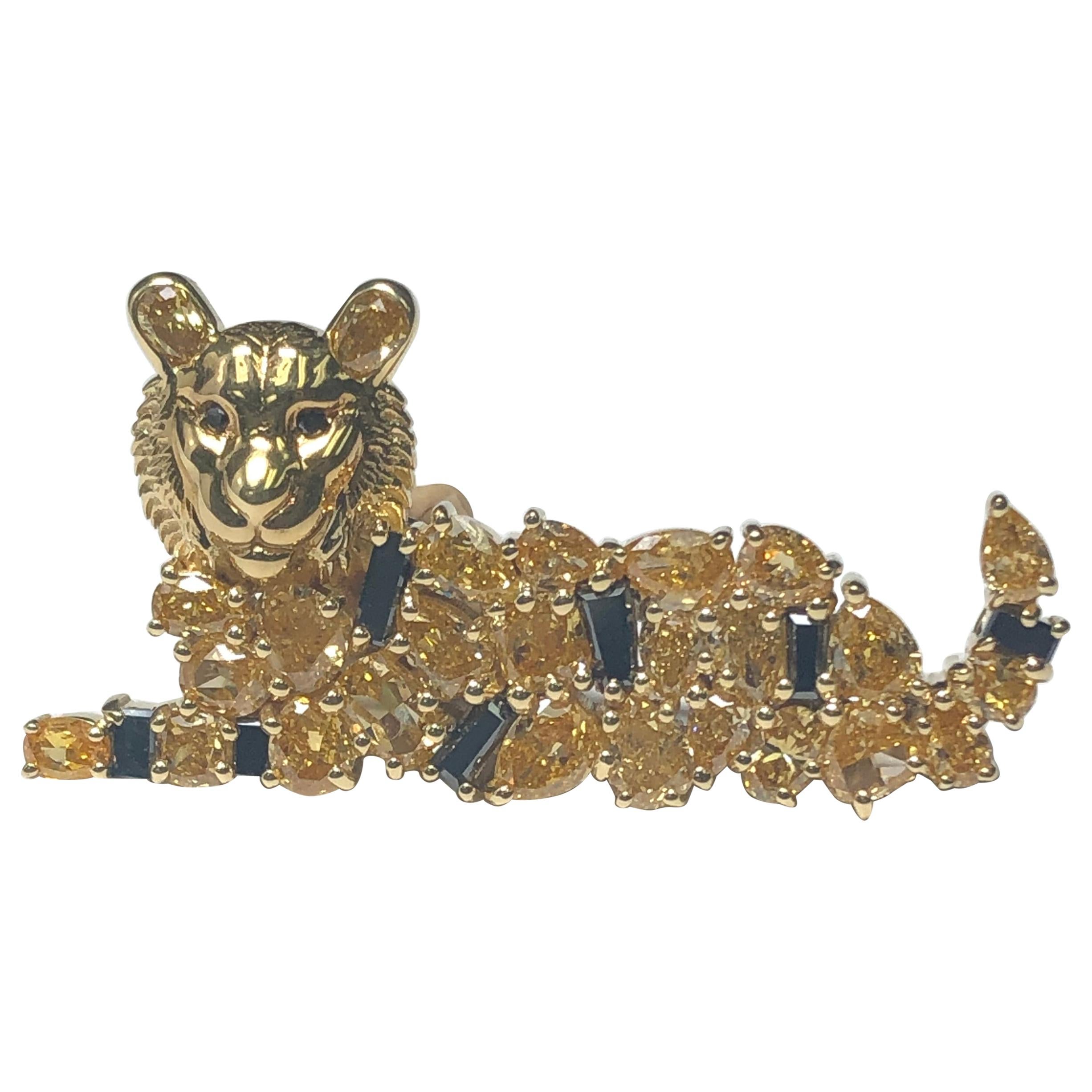 CAT BROOCH~Brown Enameled Tiger Cat~Feline Brooch~Animal Pin~Cat Lovers~Vintage Jewelry~Enamel & Gold Cat Pin~WellMade Brooch~Sitting CatPin