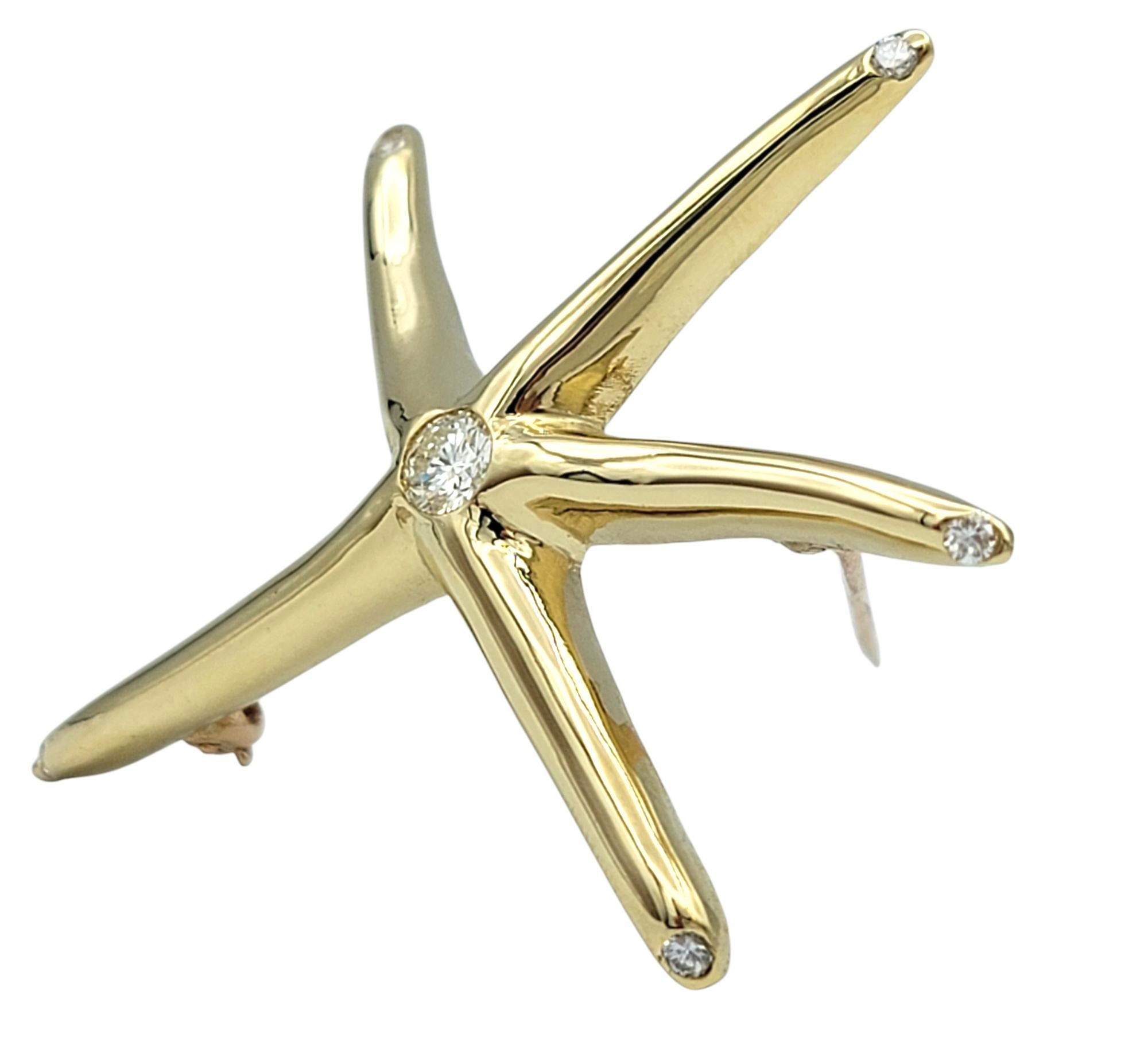 Contemporain Broche étoile de mer avec diamants en or jaune poli 14 carats en vente