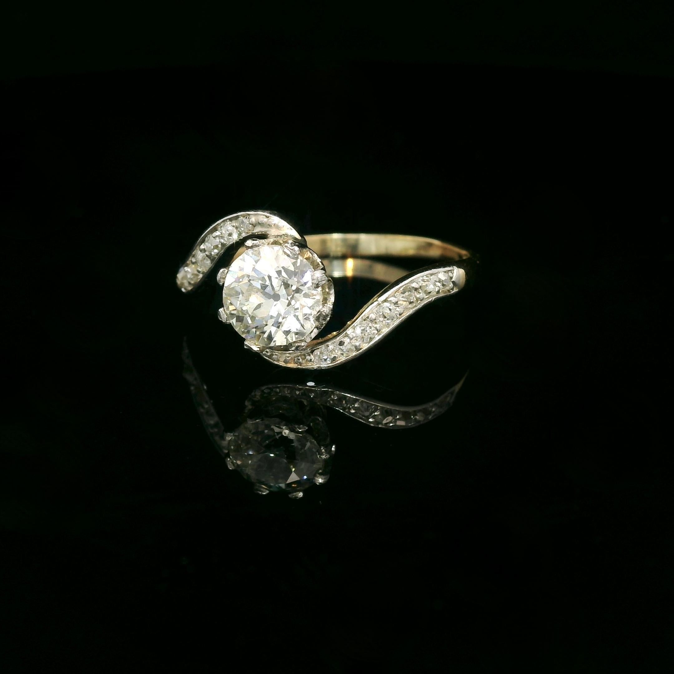 Taglio antico europeo Anello con tourbillon di diamanti del 1900 - 1910 circa in vendita