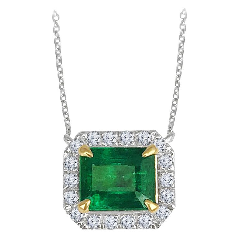 Diamond Town 2.33 Carat Emerald Cut Emerald Pendant with 0.32 Carat Diamond Halo For Sale