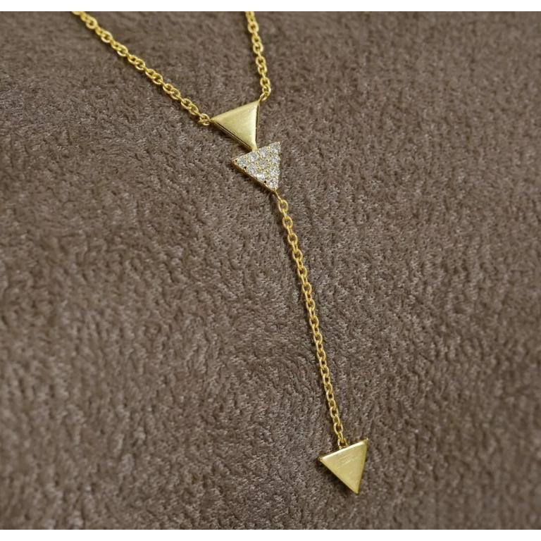 Collier de diamants en forme de trillion Collier triangle en or massif 14k Cadeau
Léger, il peut être porté tous les jours

Informations complémentaires :
Condit : Nouveau avec étiquettes : Un article neuf, non utilisé et non porté (y compris les