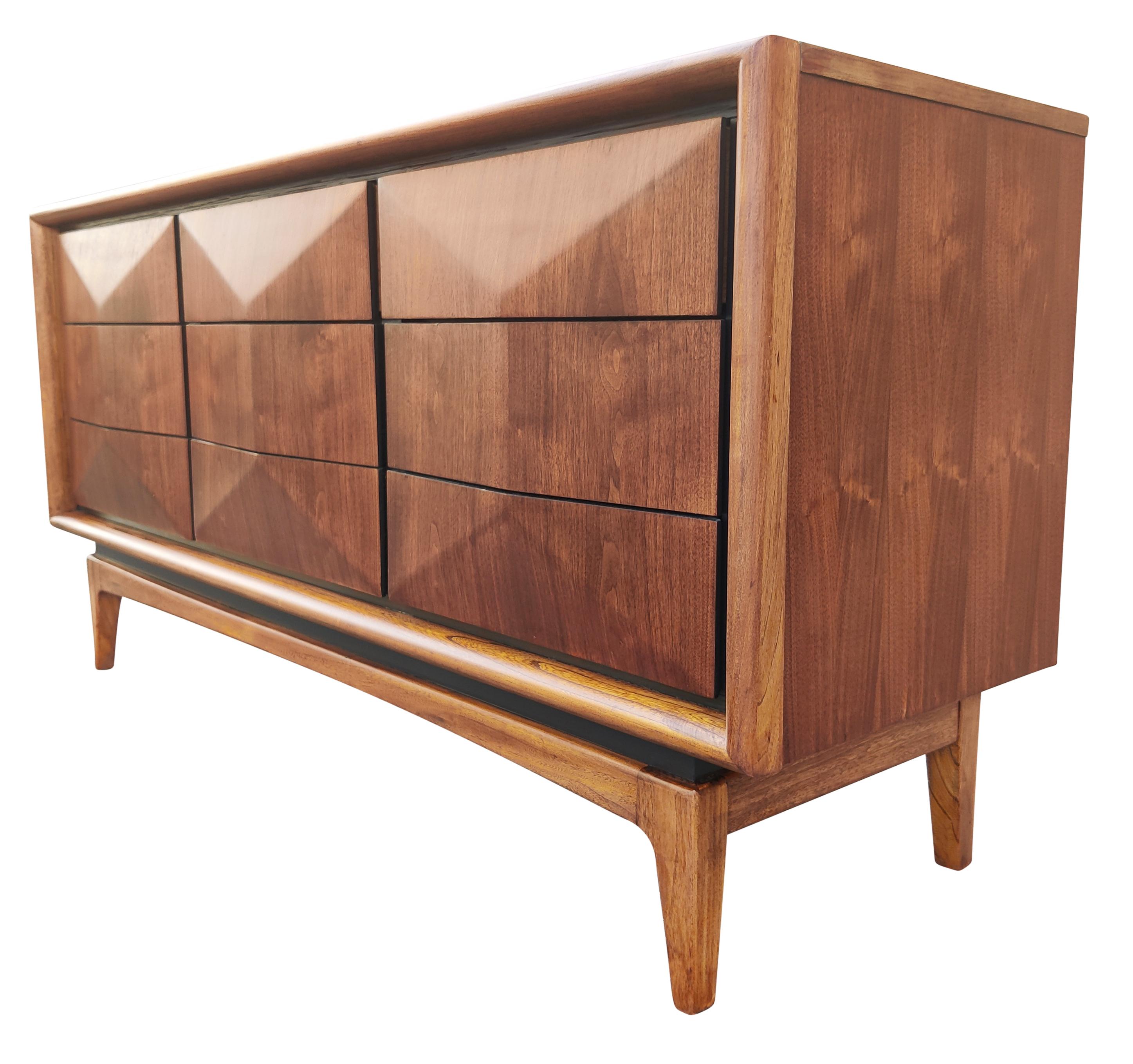 Expertly Restored United Furniture Walnut Diamond Triple Dresser 9 Drawers 1960s 3