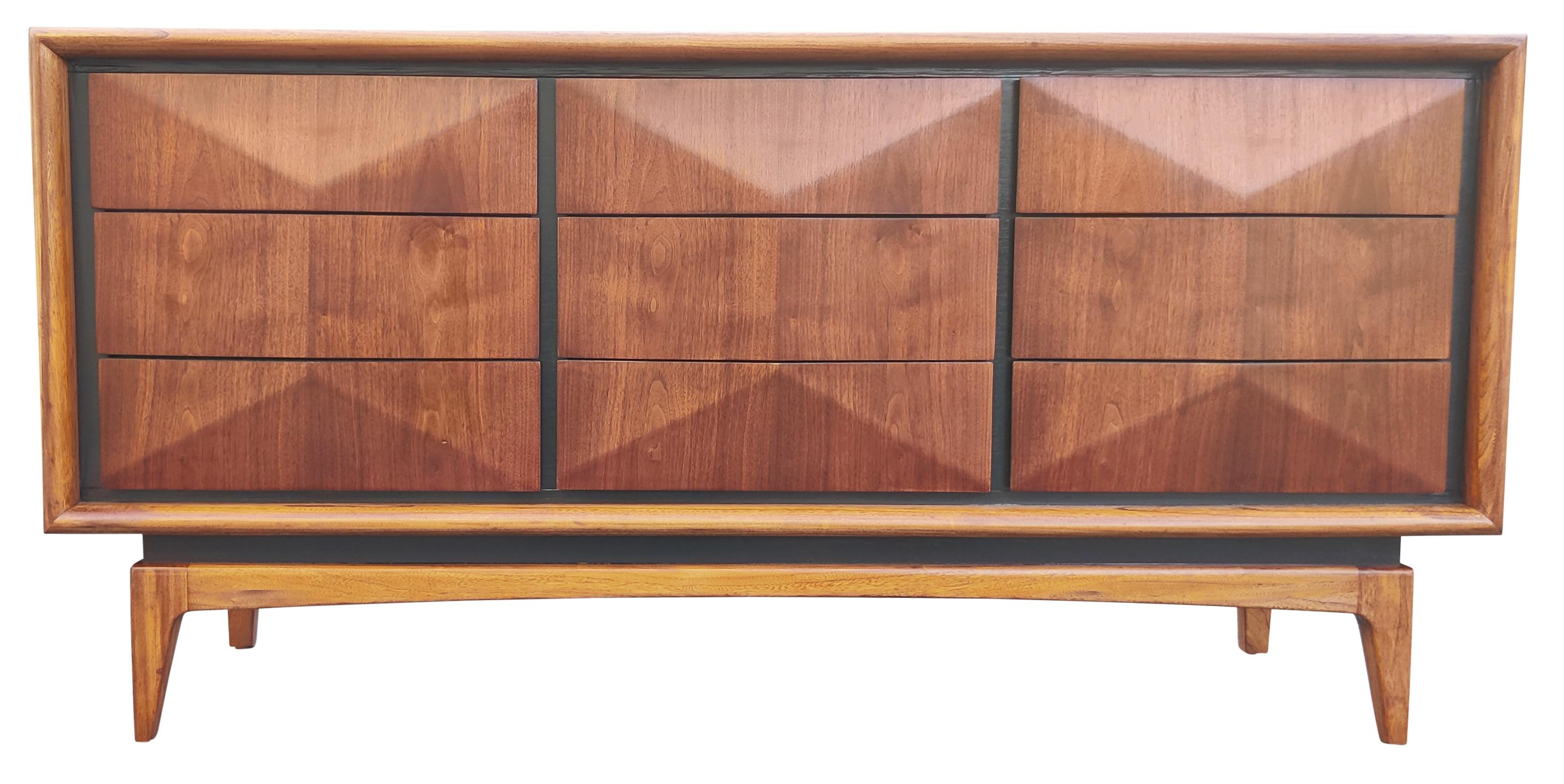 Mid-Century Modern Expertly Restored United Furniture Walnut Diamond Triple Dresser 9 Drawers 1960s
