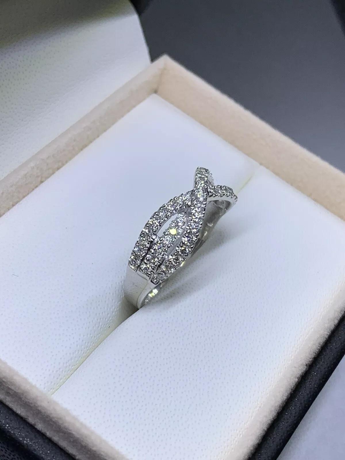 Diamond Triple Row Eternity Engagement Ring In 18ct White Gold 5.2g In New Condition For Sale In London, GB