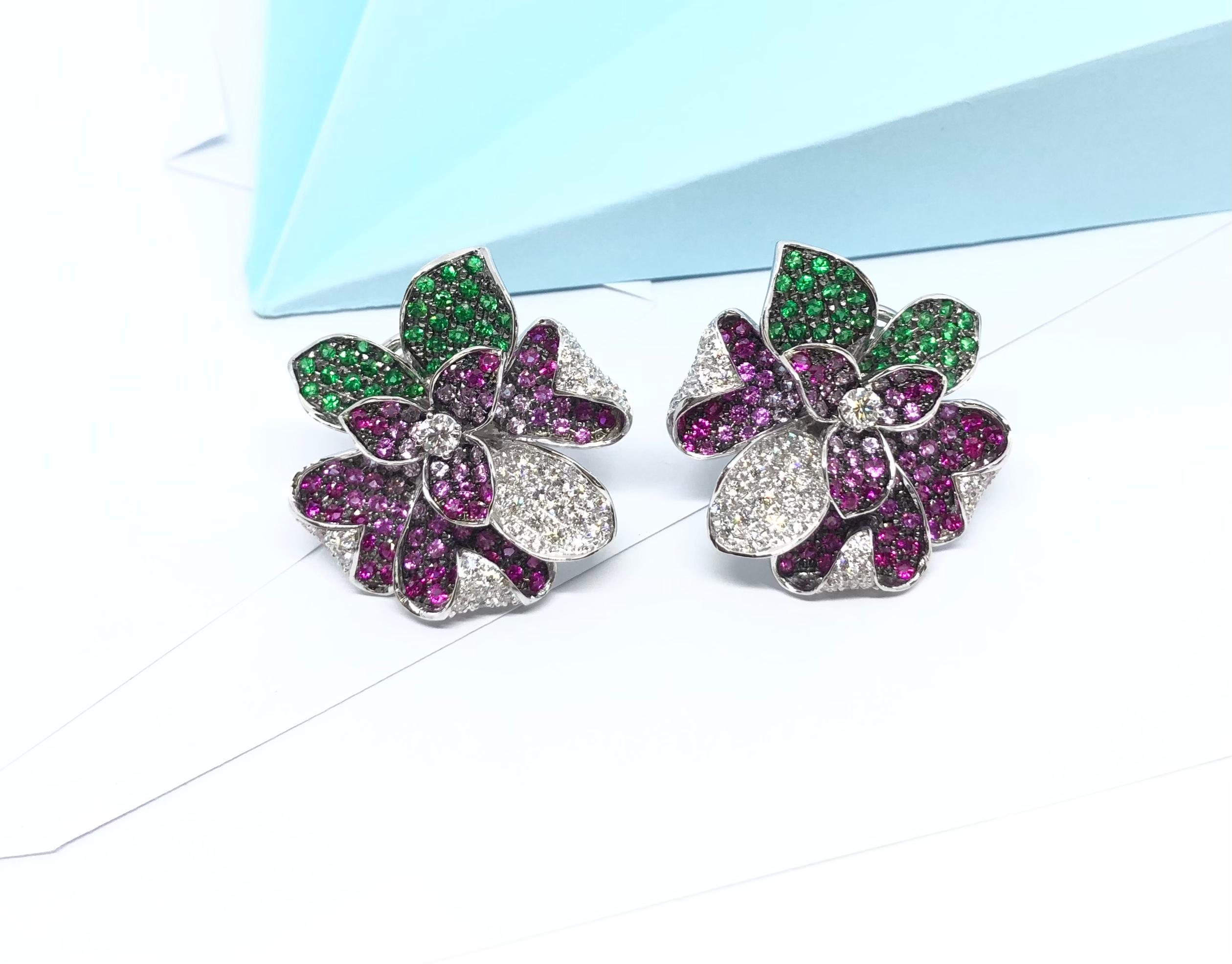 Orecchini con diamanti, tsavorite e zaffiri rosa in montatura d'oro bianco 18 carati in vendita 4