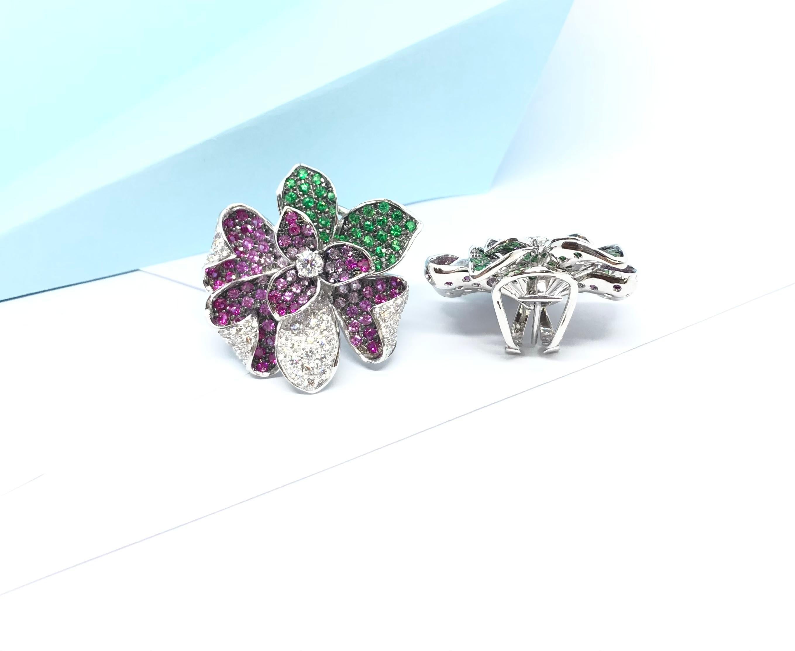 Orecchini con diamanti, tsavorite e zaffiri rosa in montatura d'oro bianco 18 carati in vendita 1