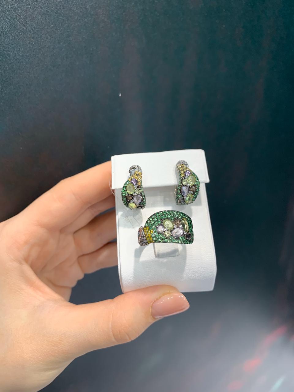 Diamant Granat Quarz Chrysolit Designer Mode Klappbrisur-Ohrringe aus Gold im Zustand „Neu“ im Angebot in Montreux, CH