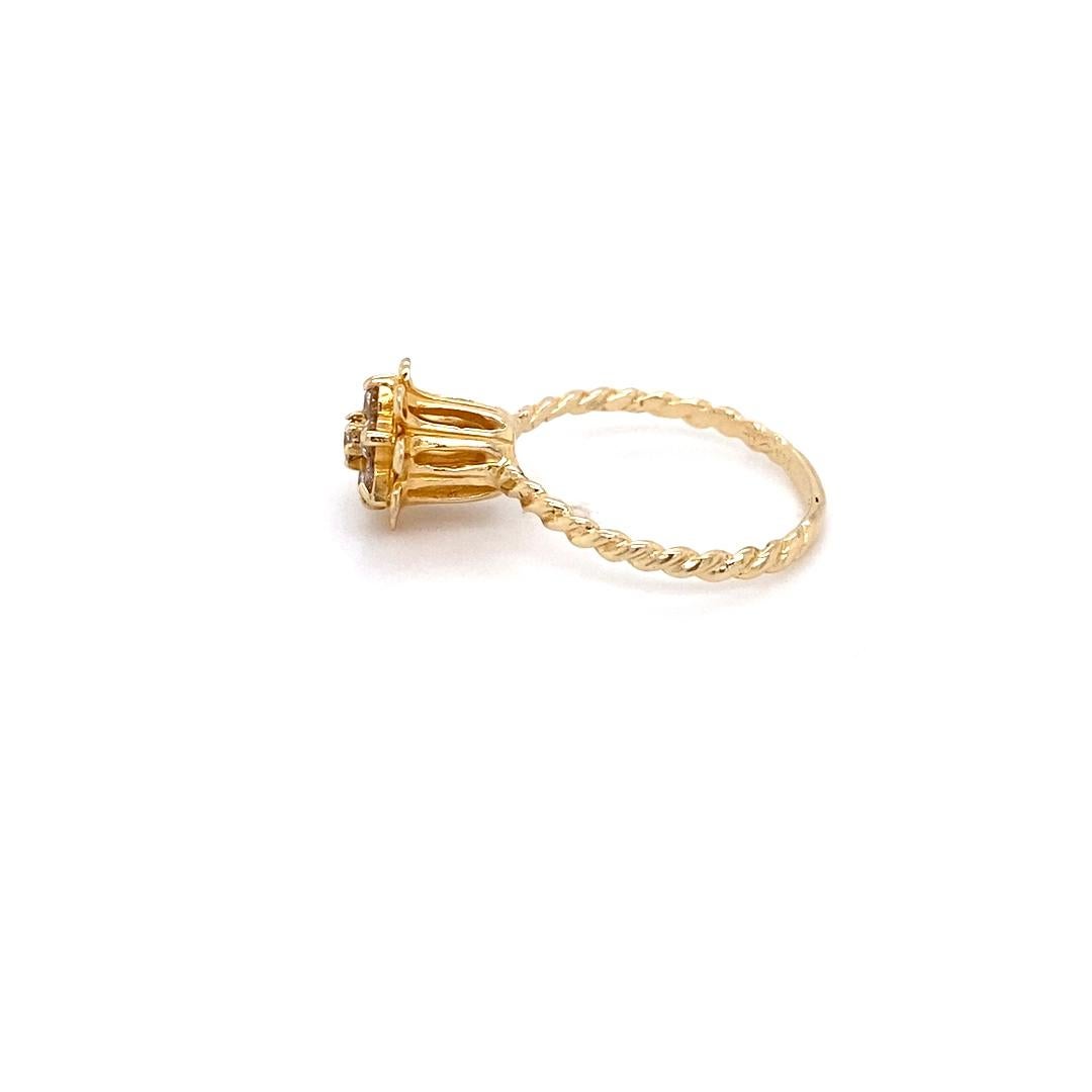 Bague tulipe en or jaune 14 carats, diamant 0.42 carats, grappe florale sur anneau torsadé en vente 1