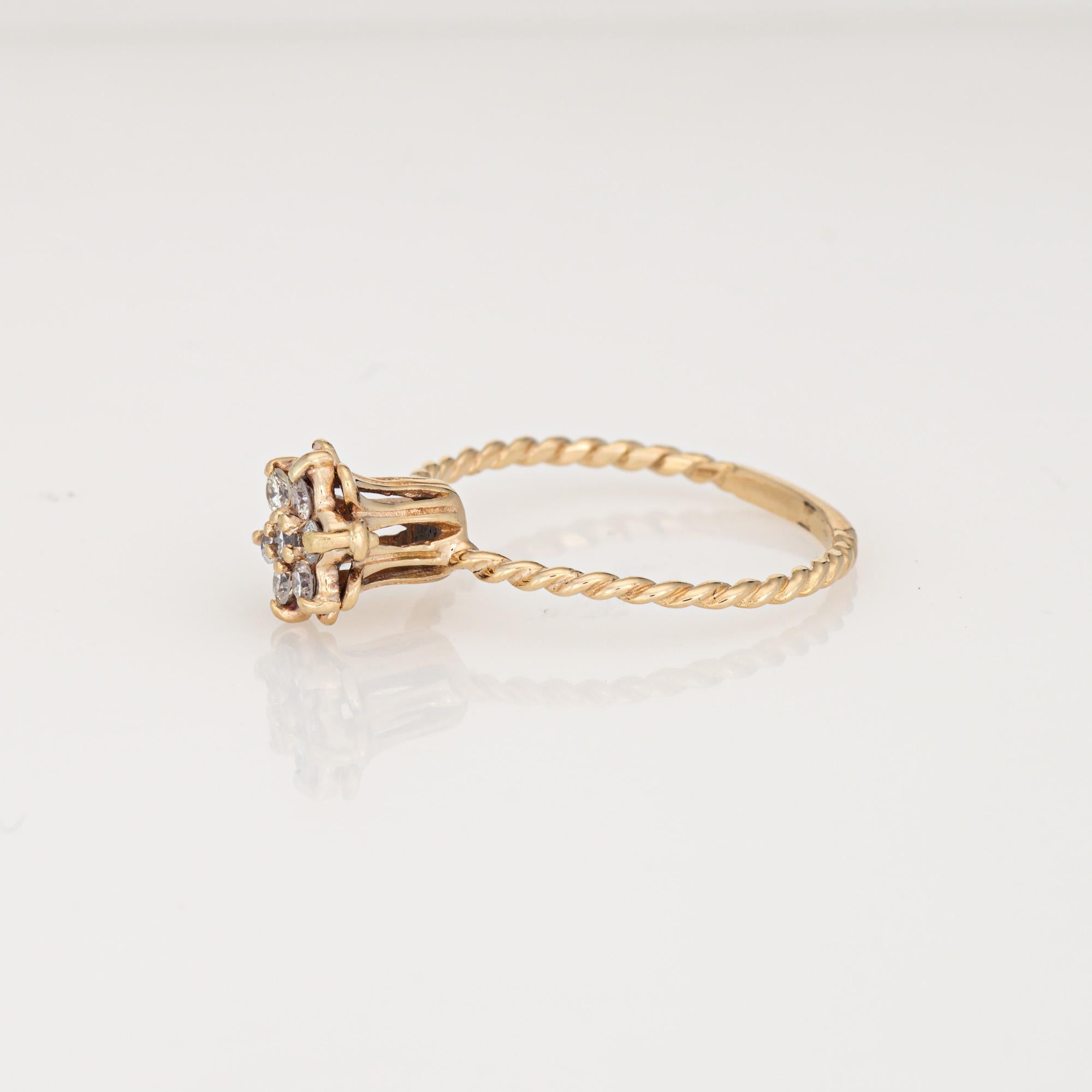 Taille ronde Diamond Tulip Ring Sz 5.5 Vintage 14k Yellow Gold Stacking Band Jewelry en vente
