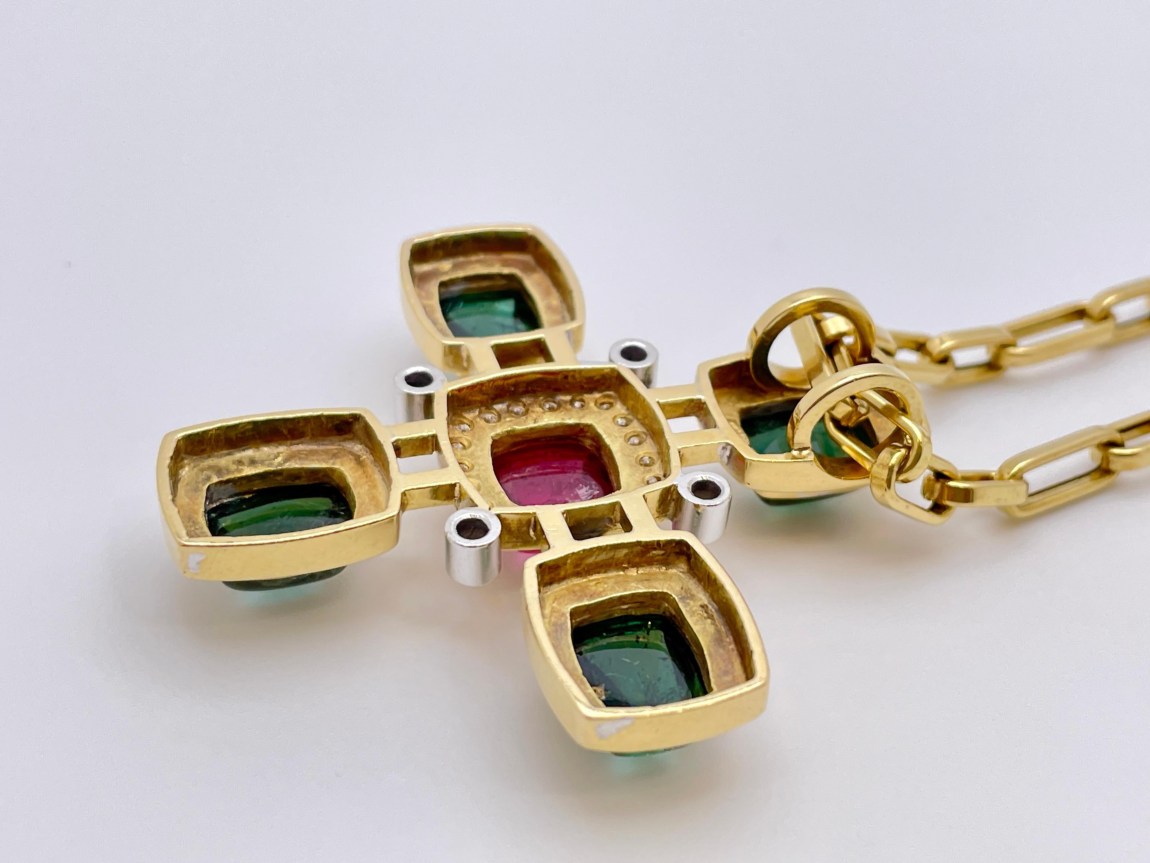Diamond Turmaline 18K Yellow Gold Cross Necklace In Good Condition For Sale In Westport, CT