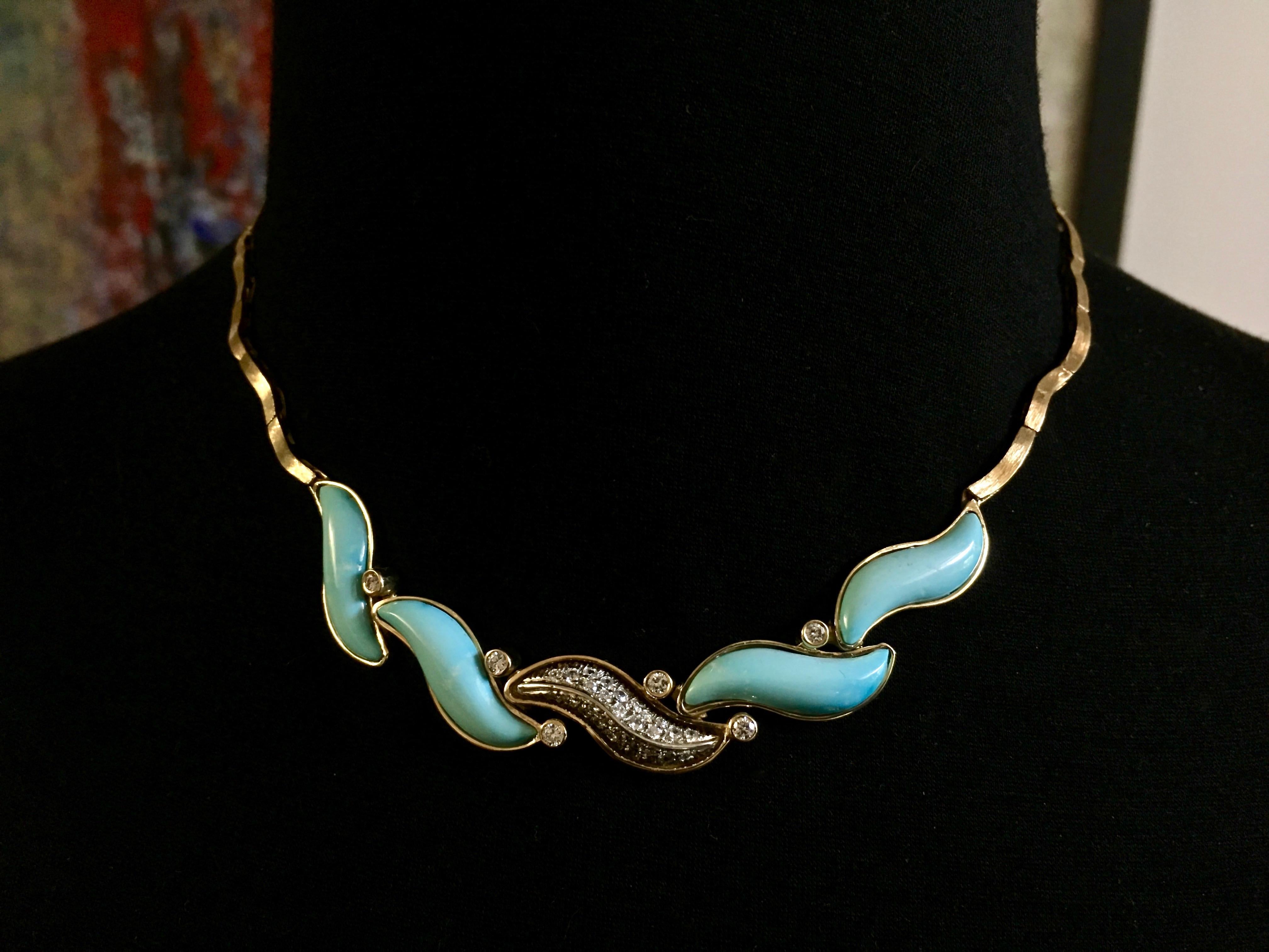 Diamond and Turquoise Brushed 18 Karat Yellow Gold Wavy Link Choker Necklace In Good Condition In Sherman Oaks, CA