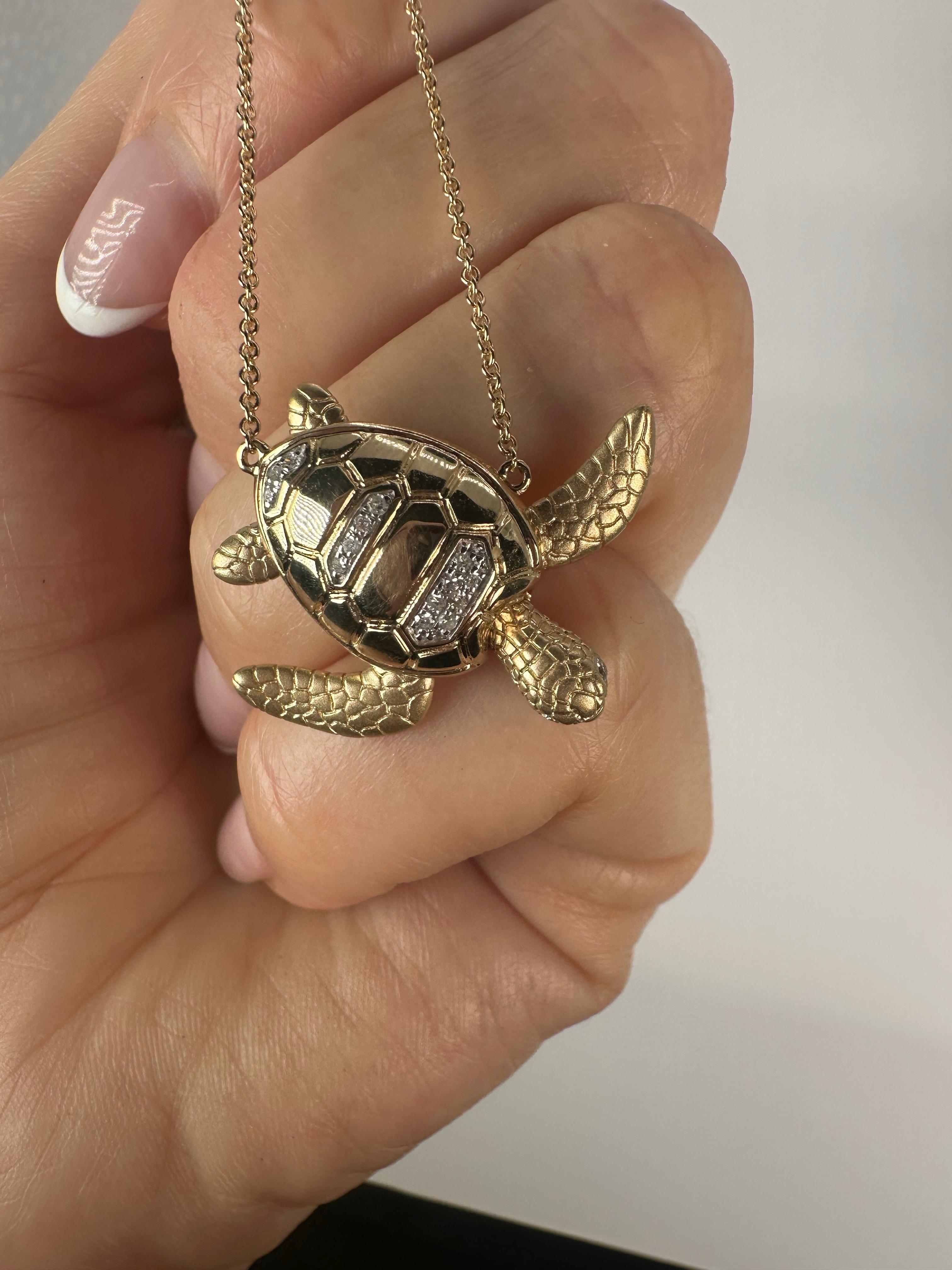 Women's or Men's Diamond turtle movable large size turtle 14Kt gold For Sale