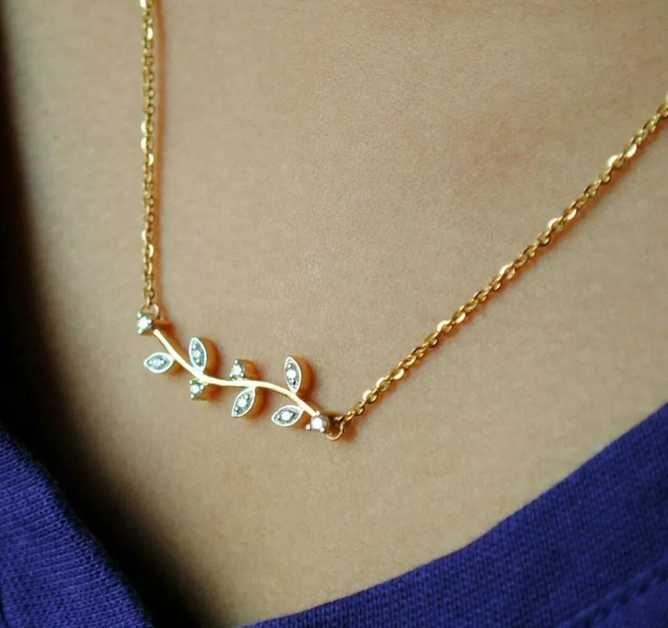 Collana con foglie di ramoscello di diamante Collana di diamanti a barre in oro massiccio 14k Regalo di gioielli
Leggero, può essere indossato tutti i giorni

Informazioni aggiuntive:
Condit: Nuovo con etichette: Un articolo nuovo di zecca, non