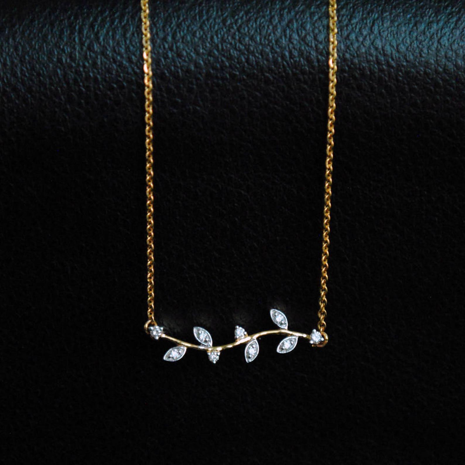 da uomo o donna Set di collane con foglie di ramoscello di diamante in oro 14K e orecchini abbinati Regalo unico. in vendita